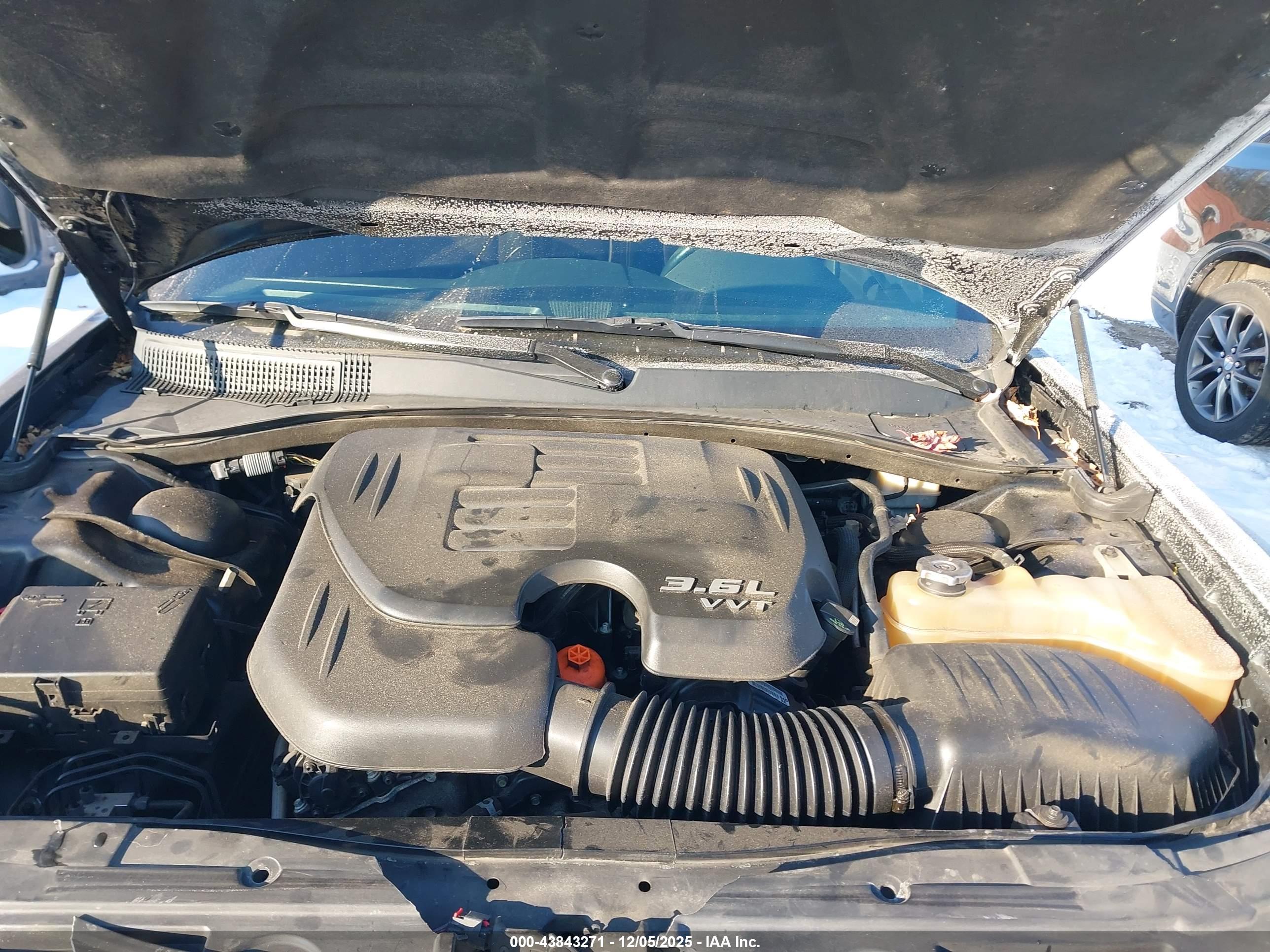 CHRYSLER 300 image 10