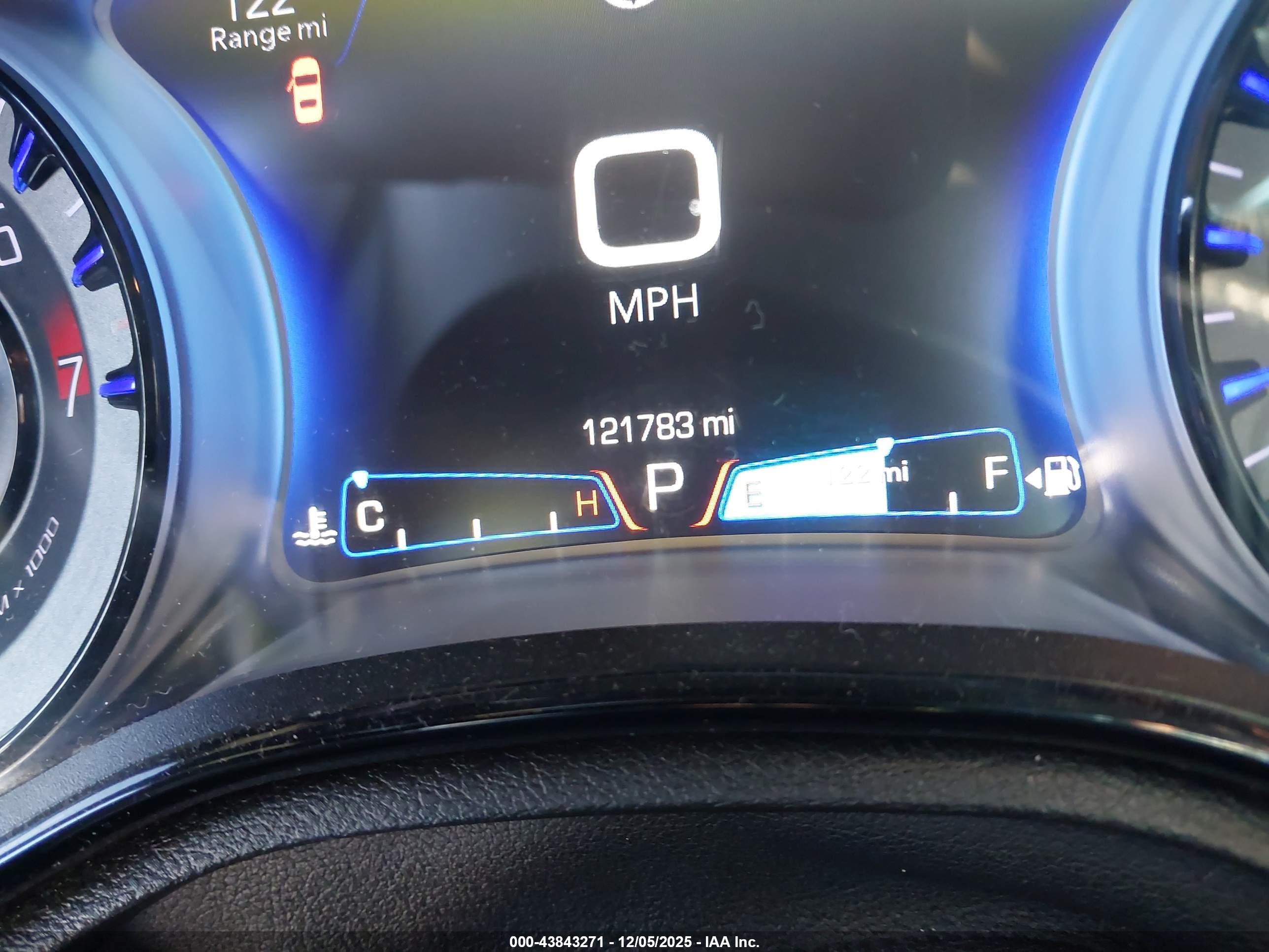 CHRYSLER 300 image 7