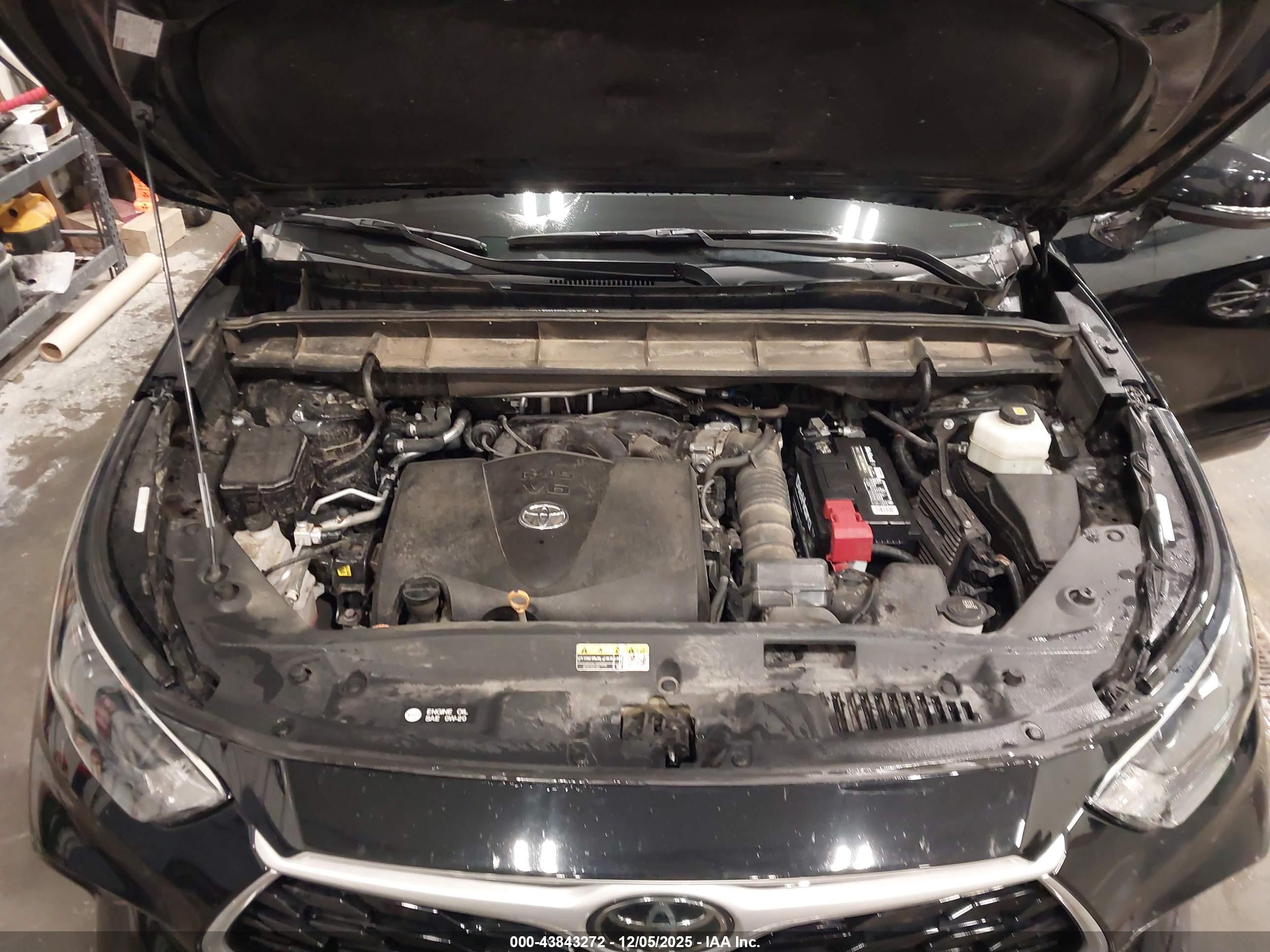 TOYOTA HIGHLANDER image 10
