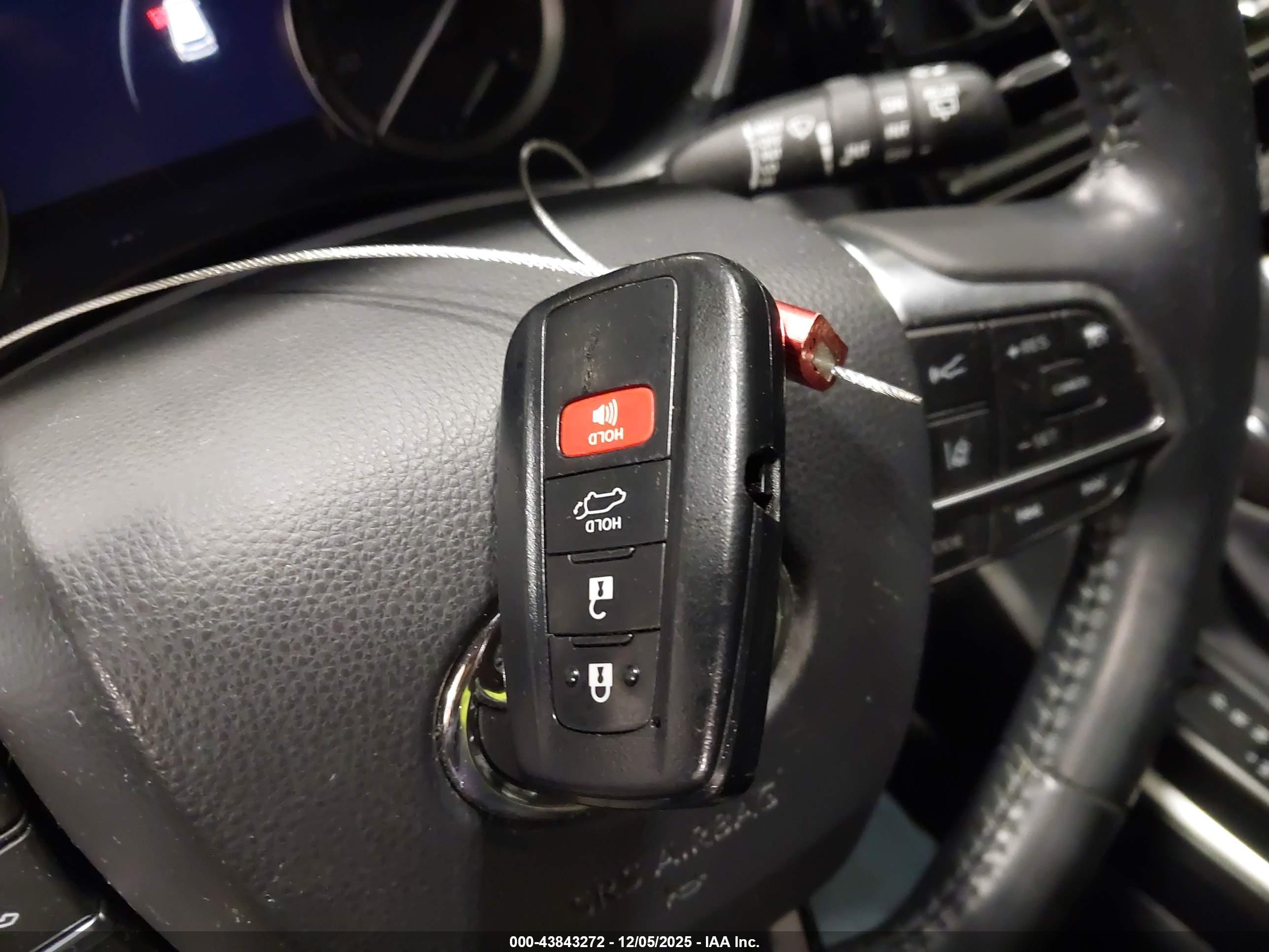 TOYOTA HIGHLANDER image 11