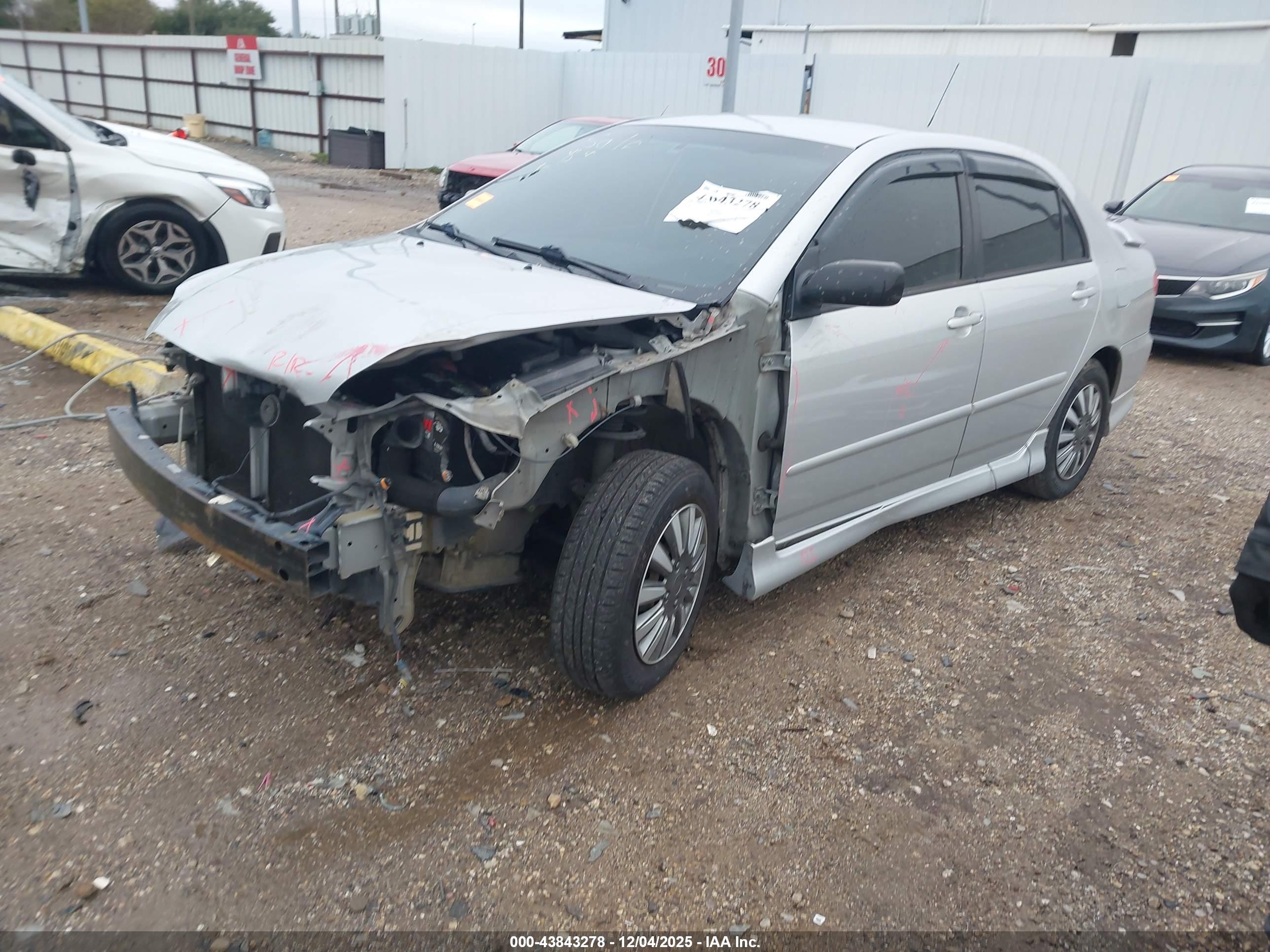 TOYOTA COROLLA image 2