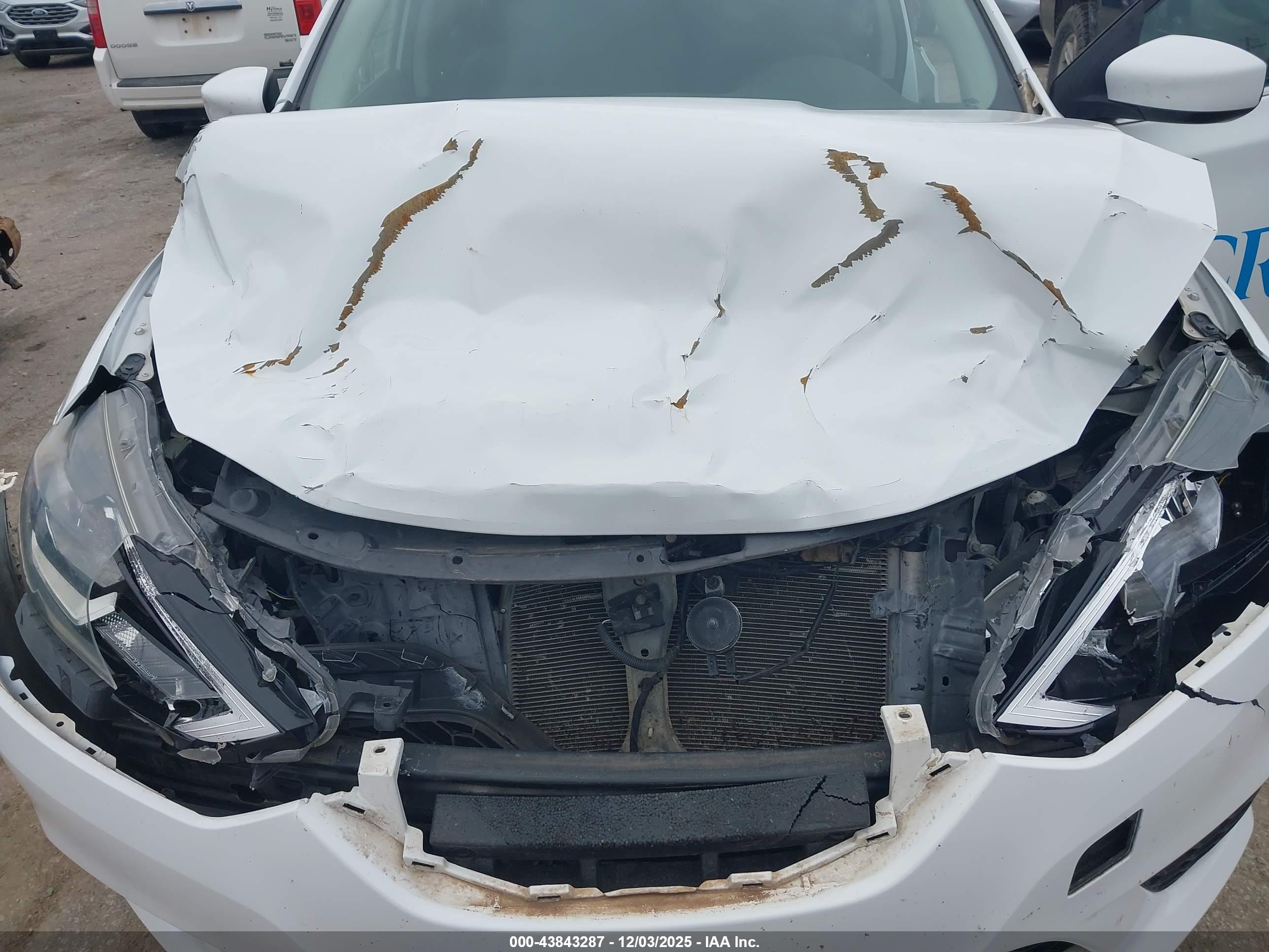 NISSAN SENTRA image 10