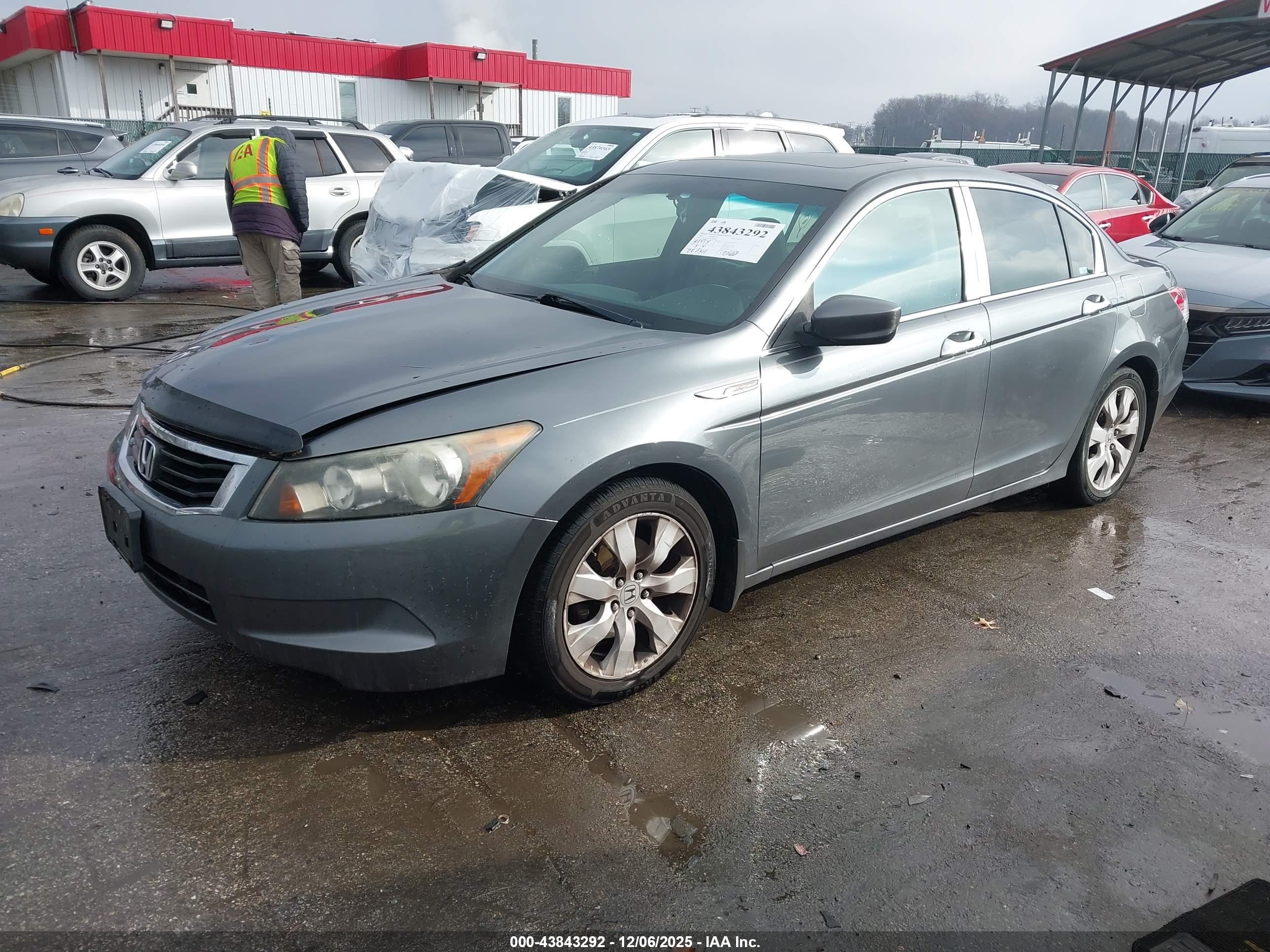 HONDA ACCORD image 2