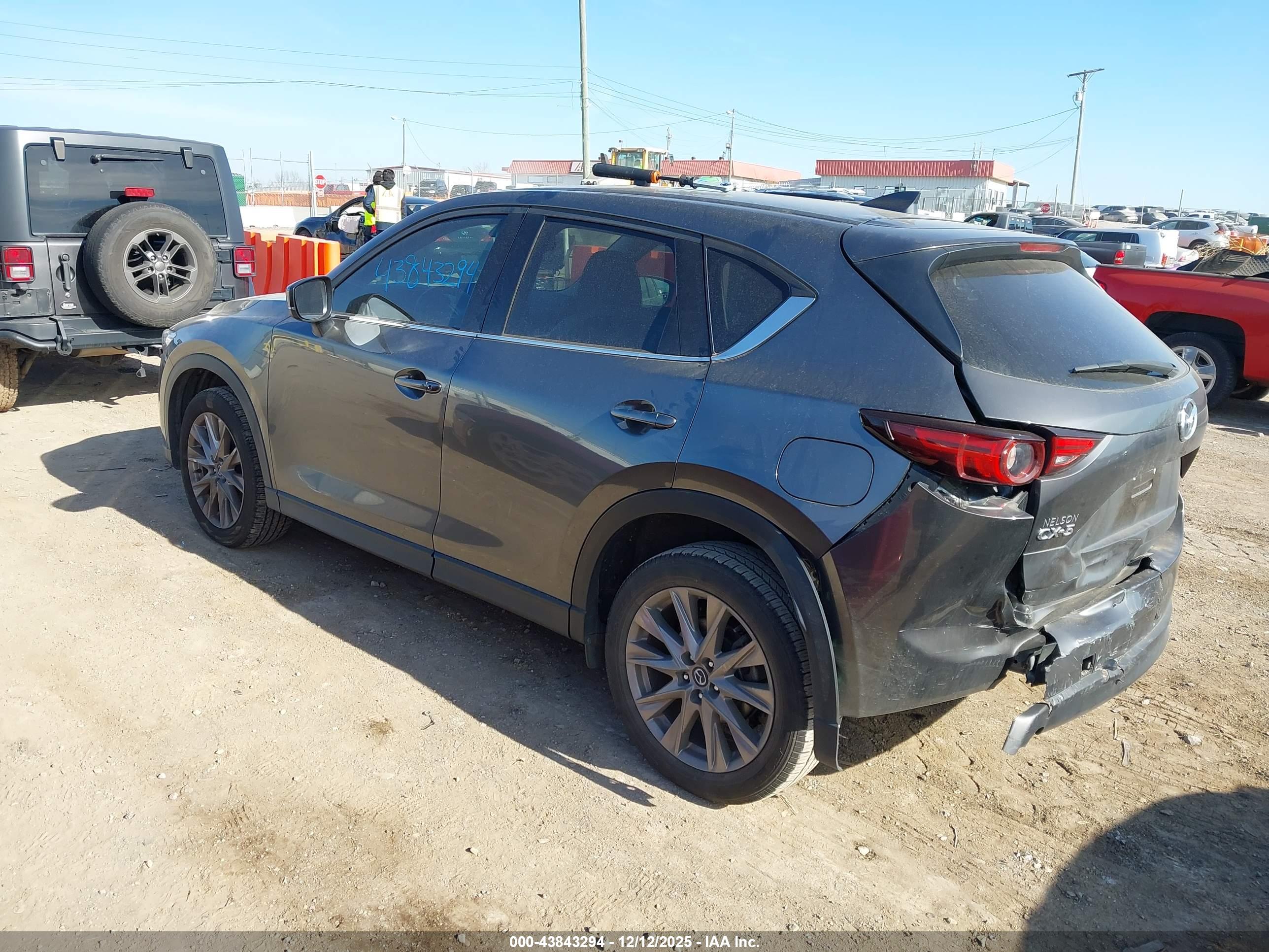 MAZDA CX-5 image 3