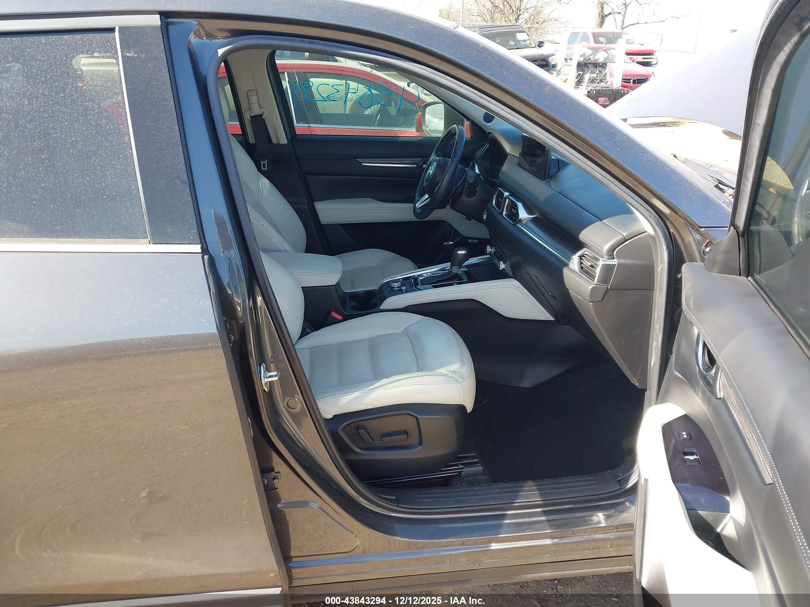 MAZDA CX-5 image 5