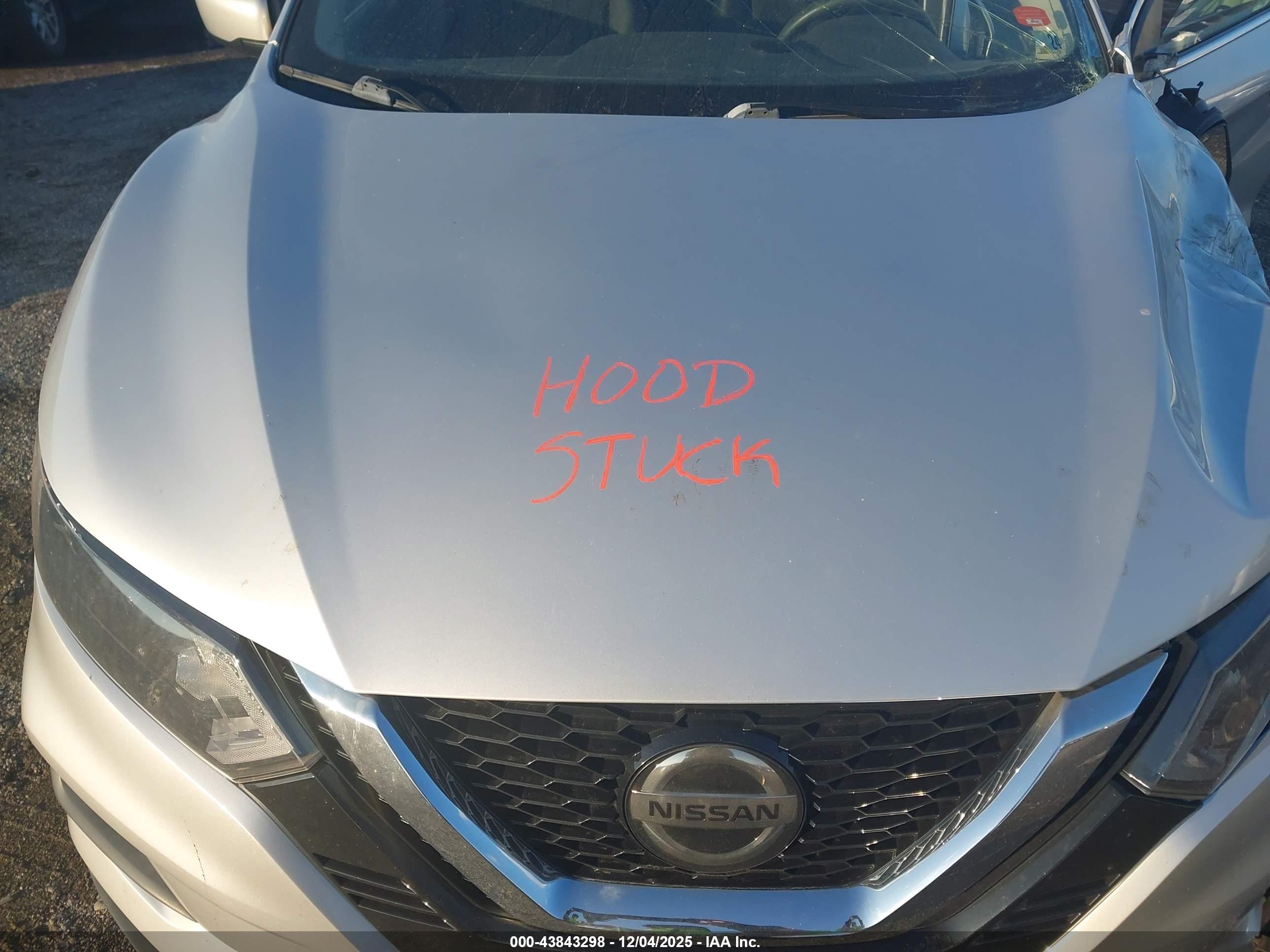 NISSAN ROGUE image 10
