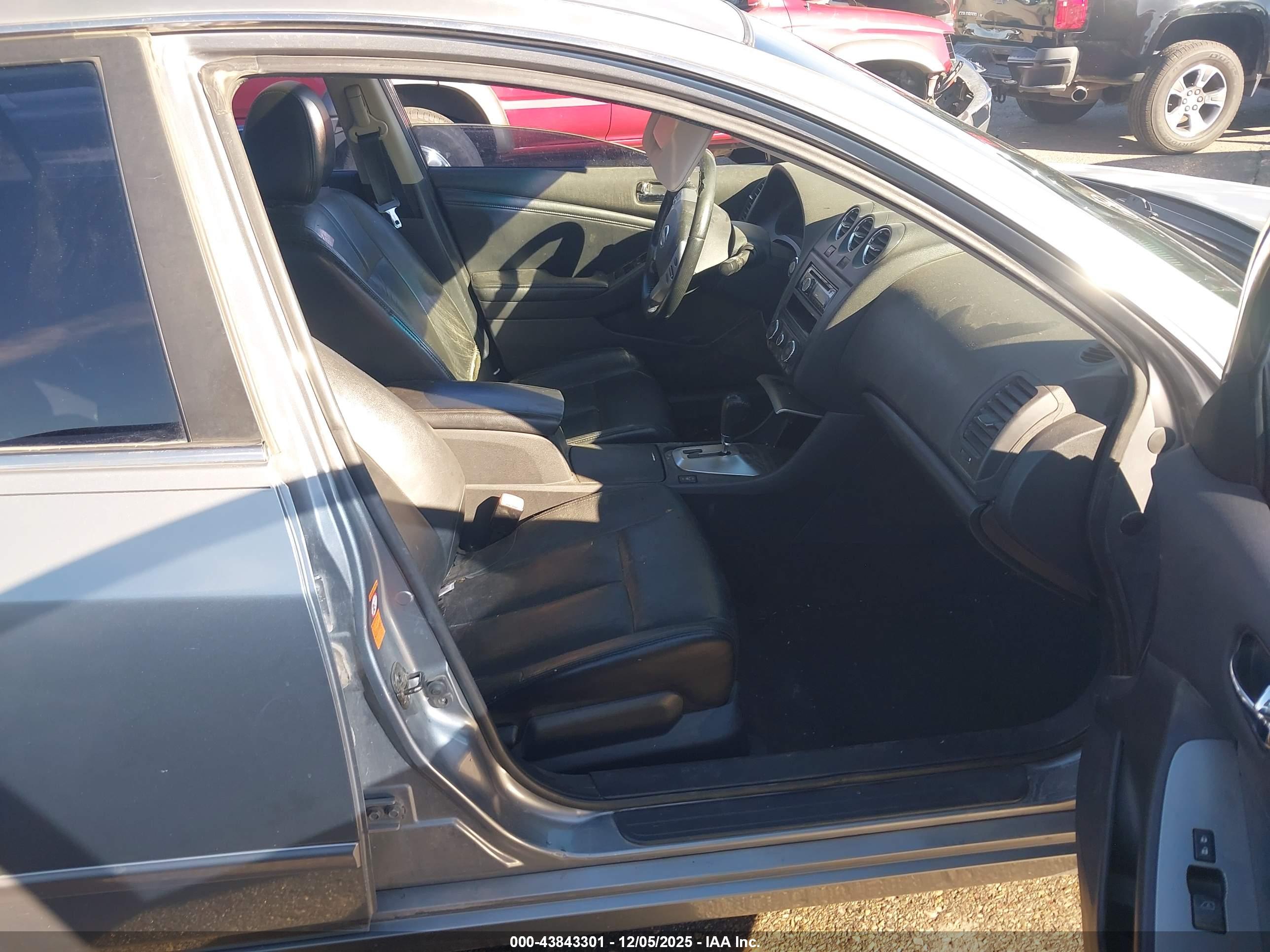 NISSAN ALTIMA image 5