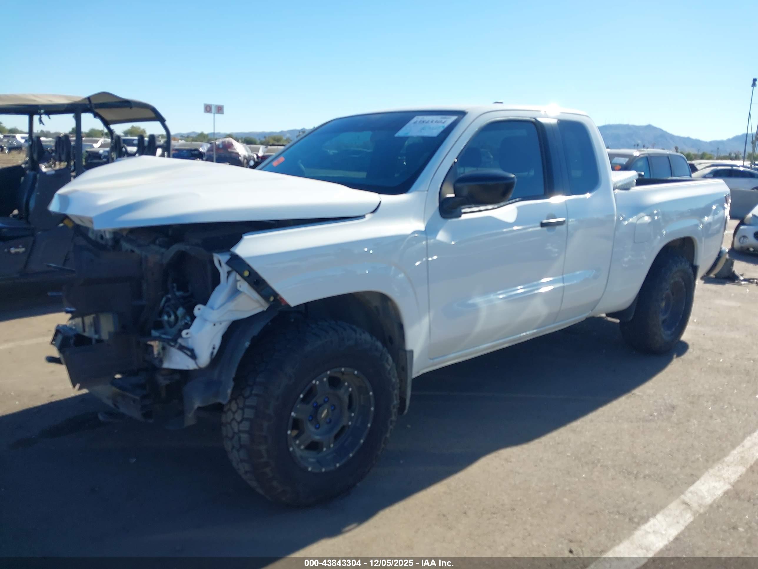 NISSAN FRONTIER image 2