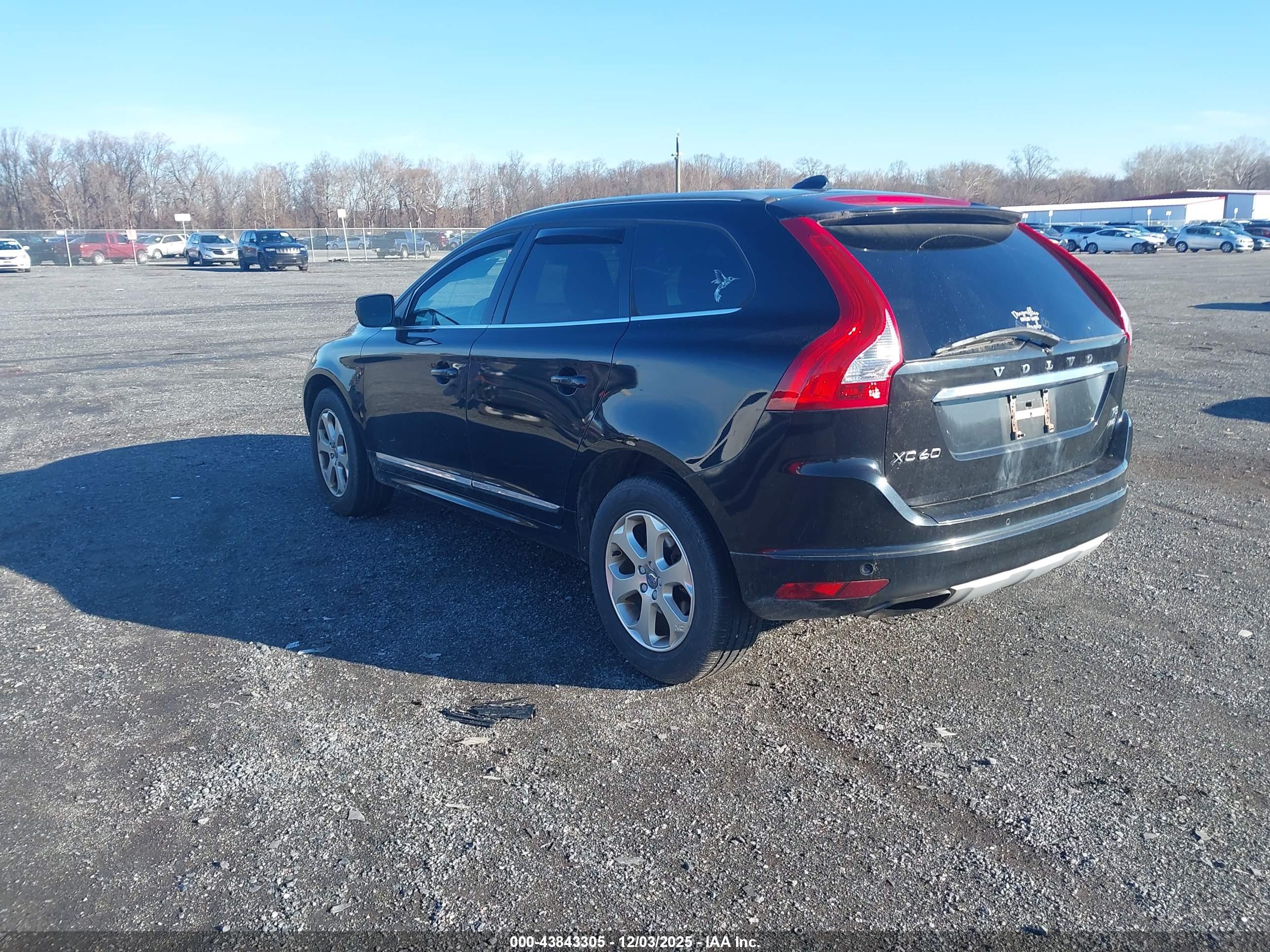 VOLVO XC60 image 3