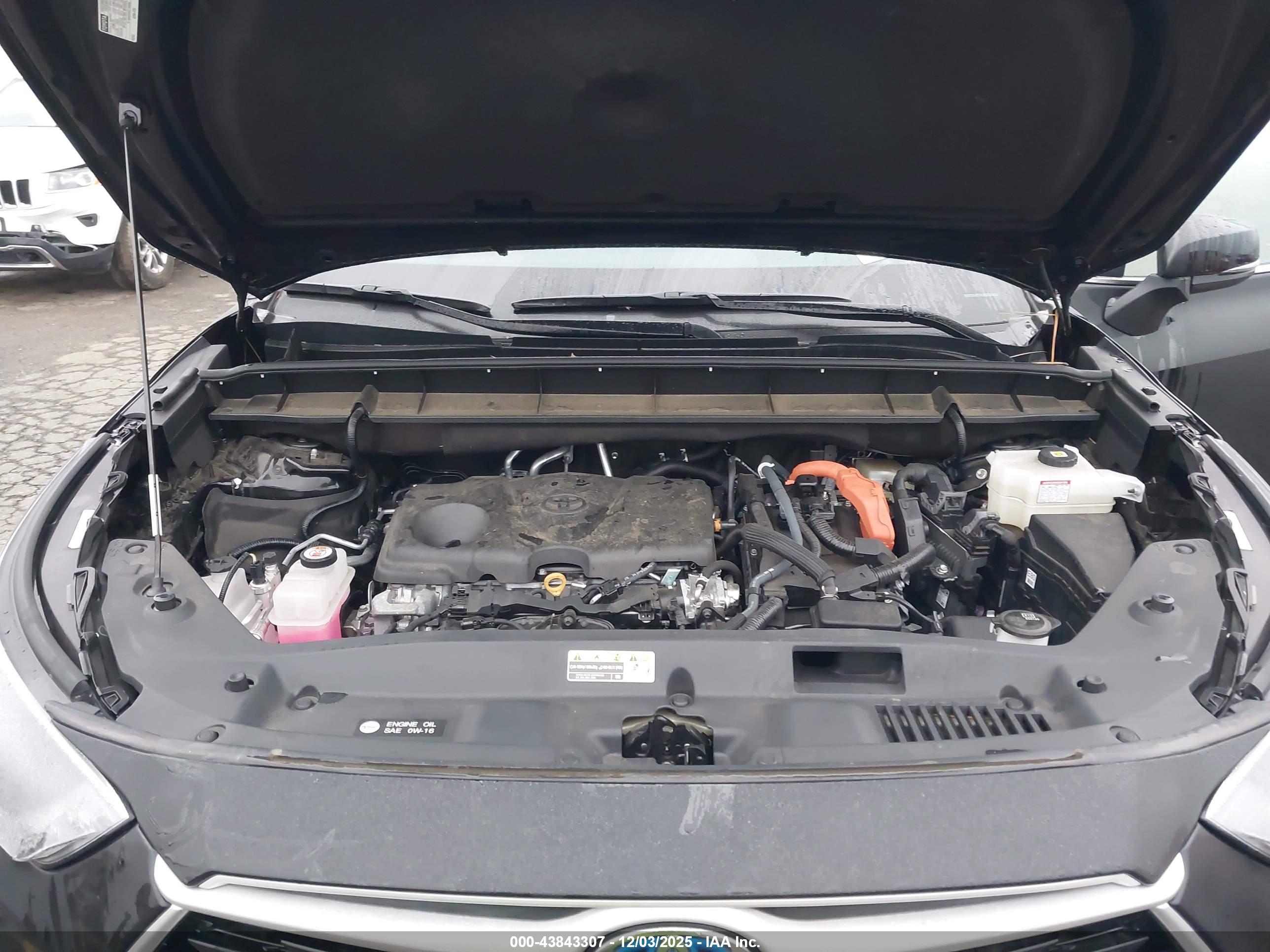 TOYOTA HIGHLANDER image 10
