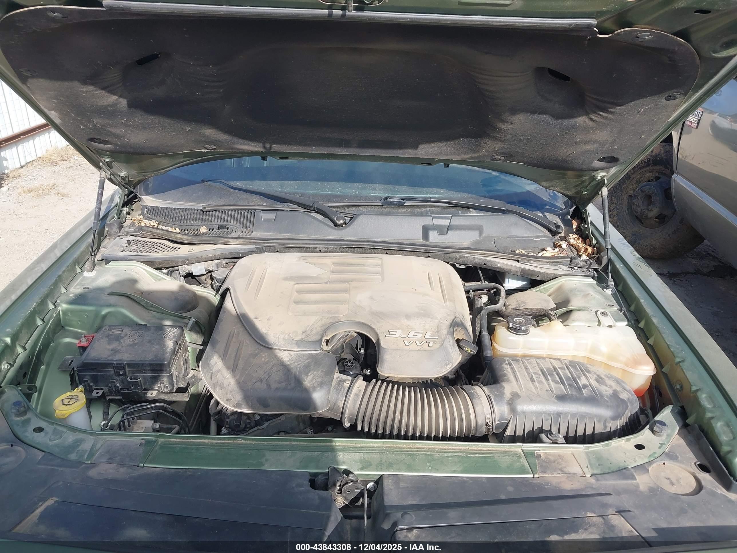 DODGE CHALLENGER image 10