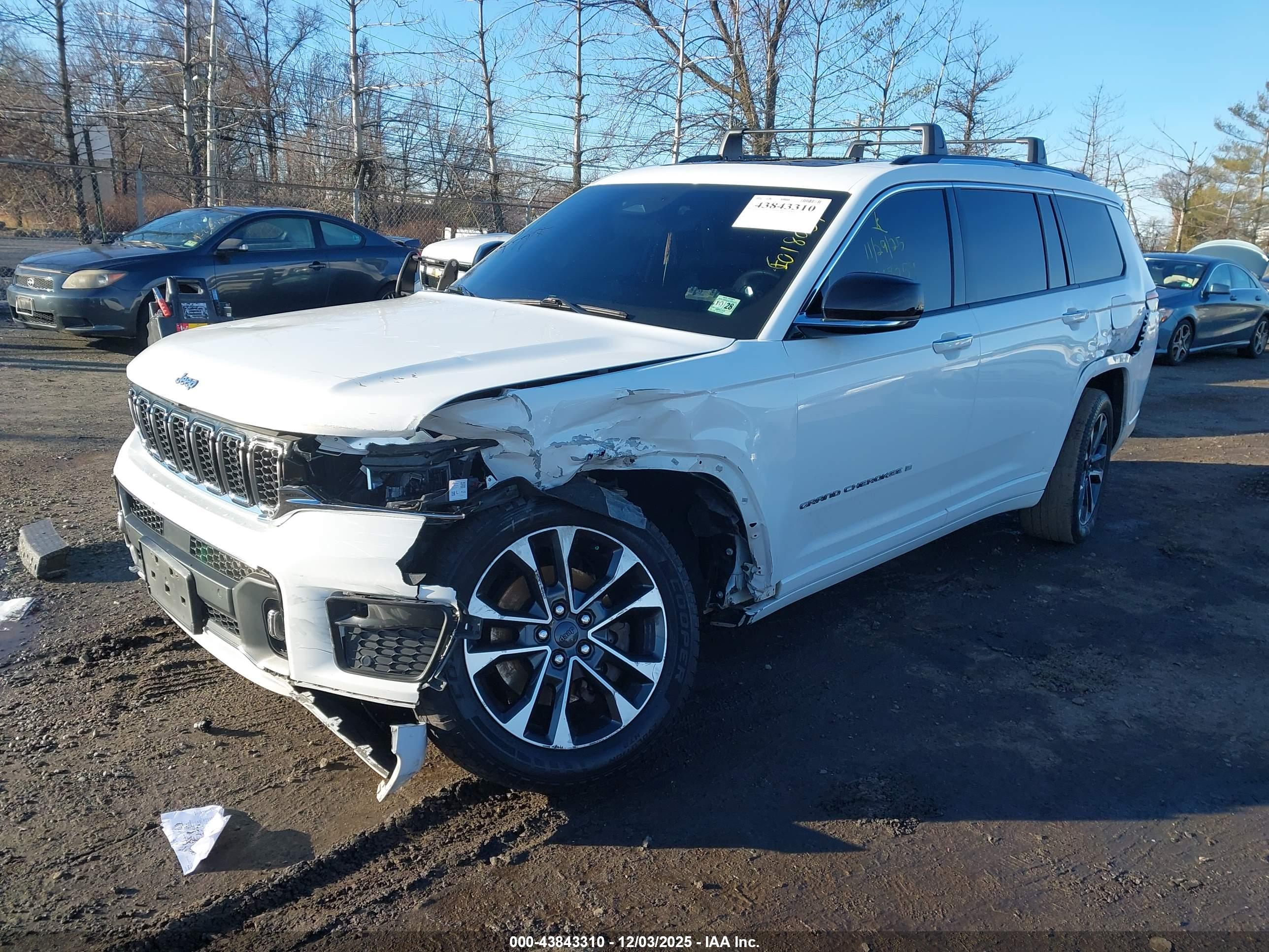 JEEP GRAND image 2