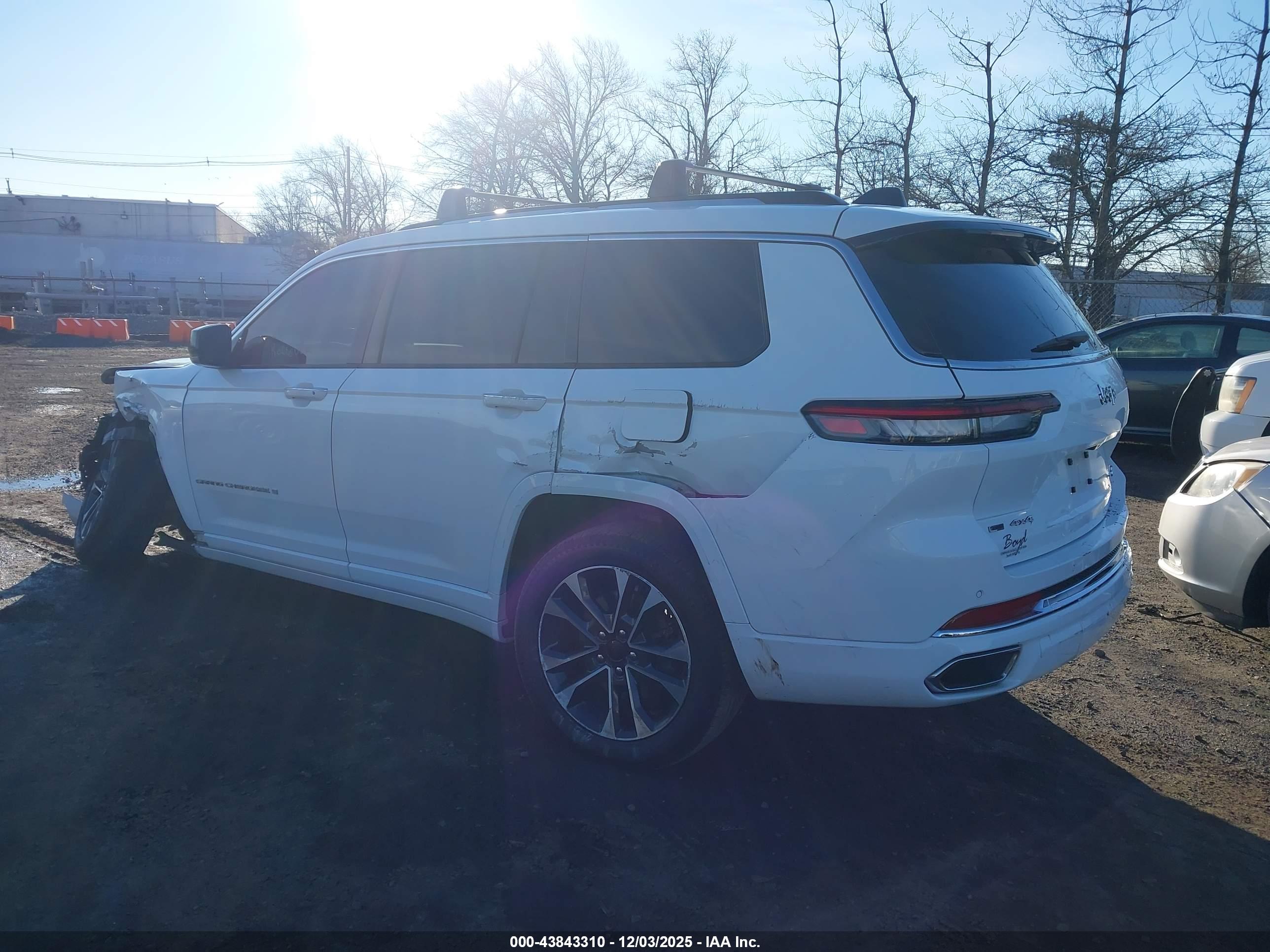 JEEP GRAND image 3