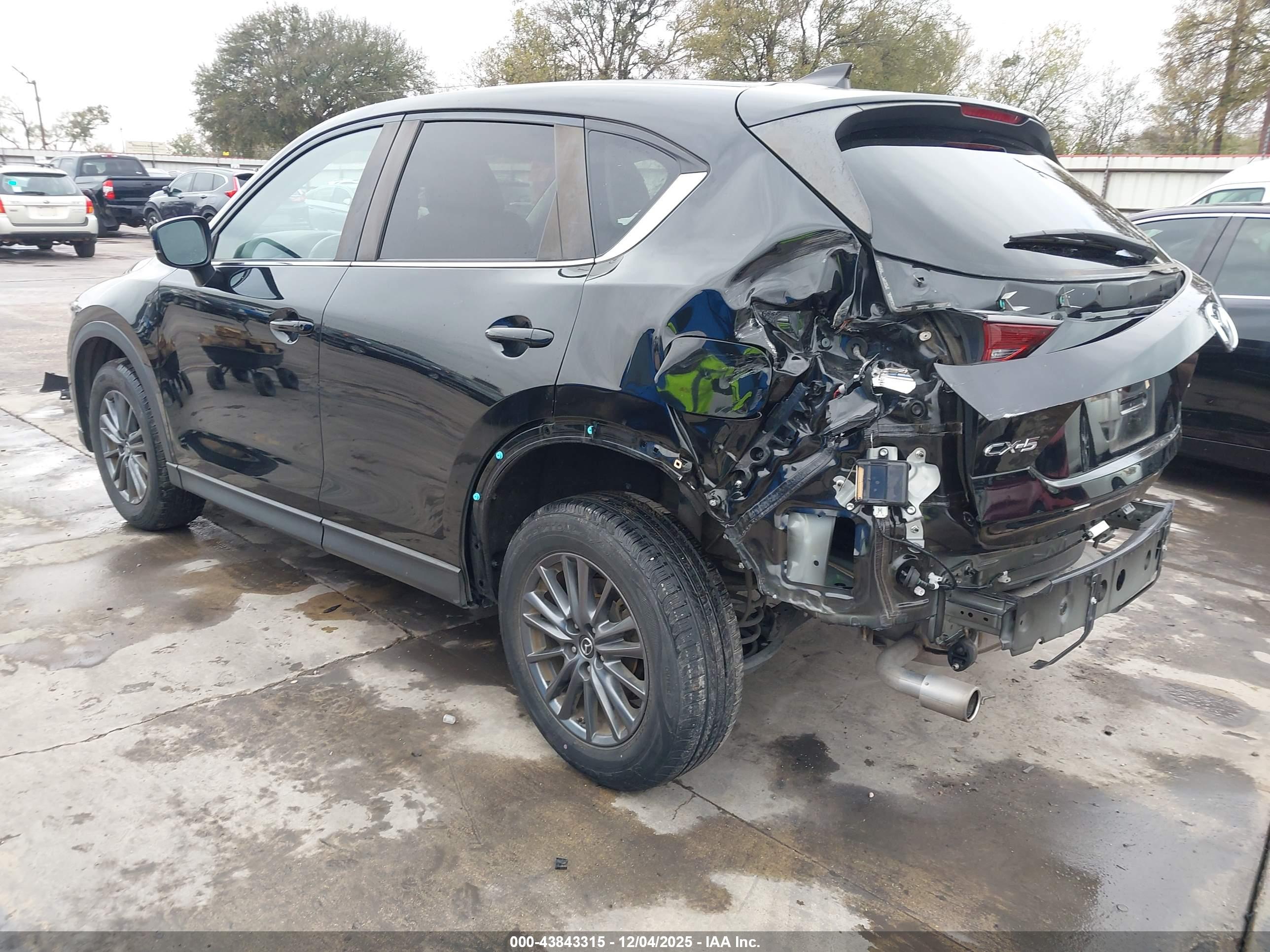 MAZDA CX-5 image 3