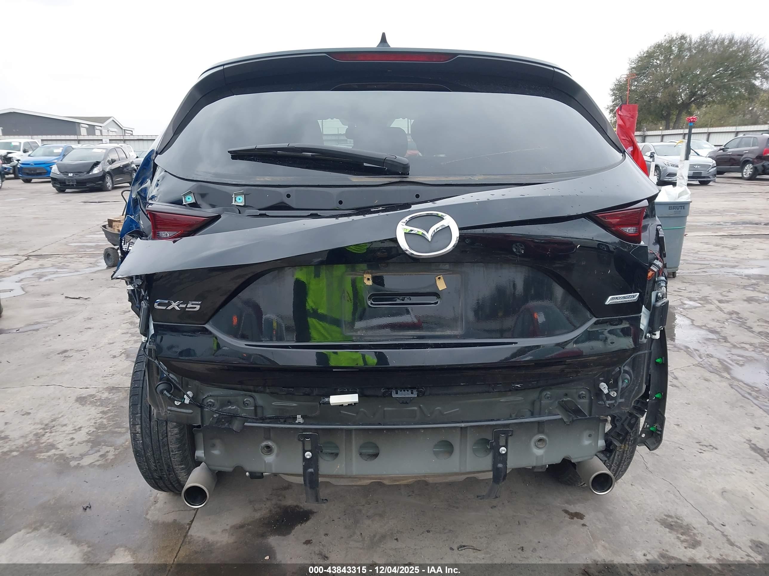 MAZDA CX-5 image 6