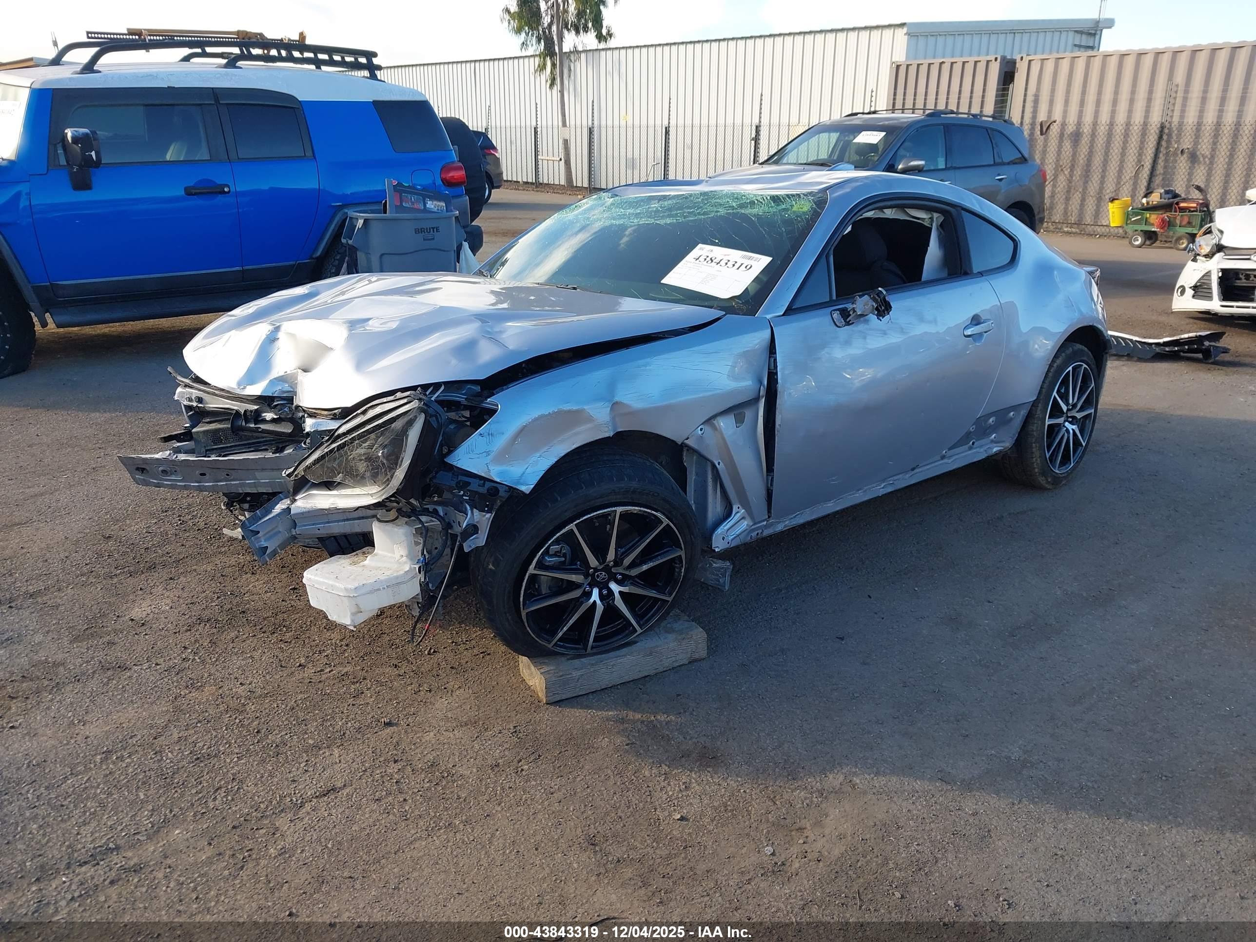 TOYOTA GR86 image 2