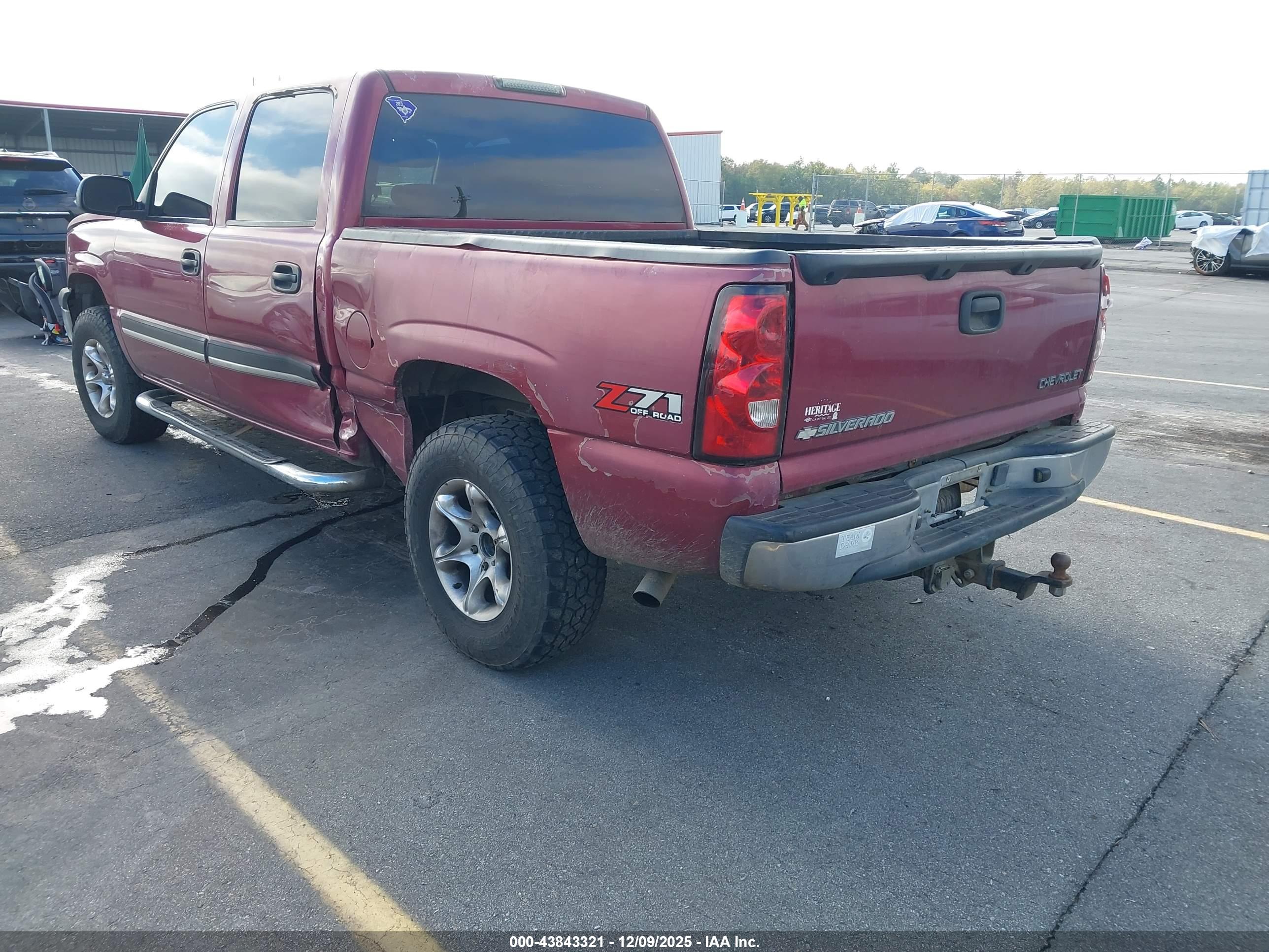 CHEVROLET SILVERADO image 3