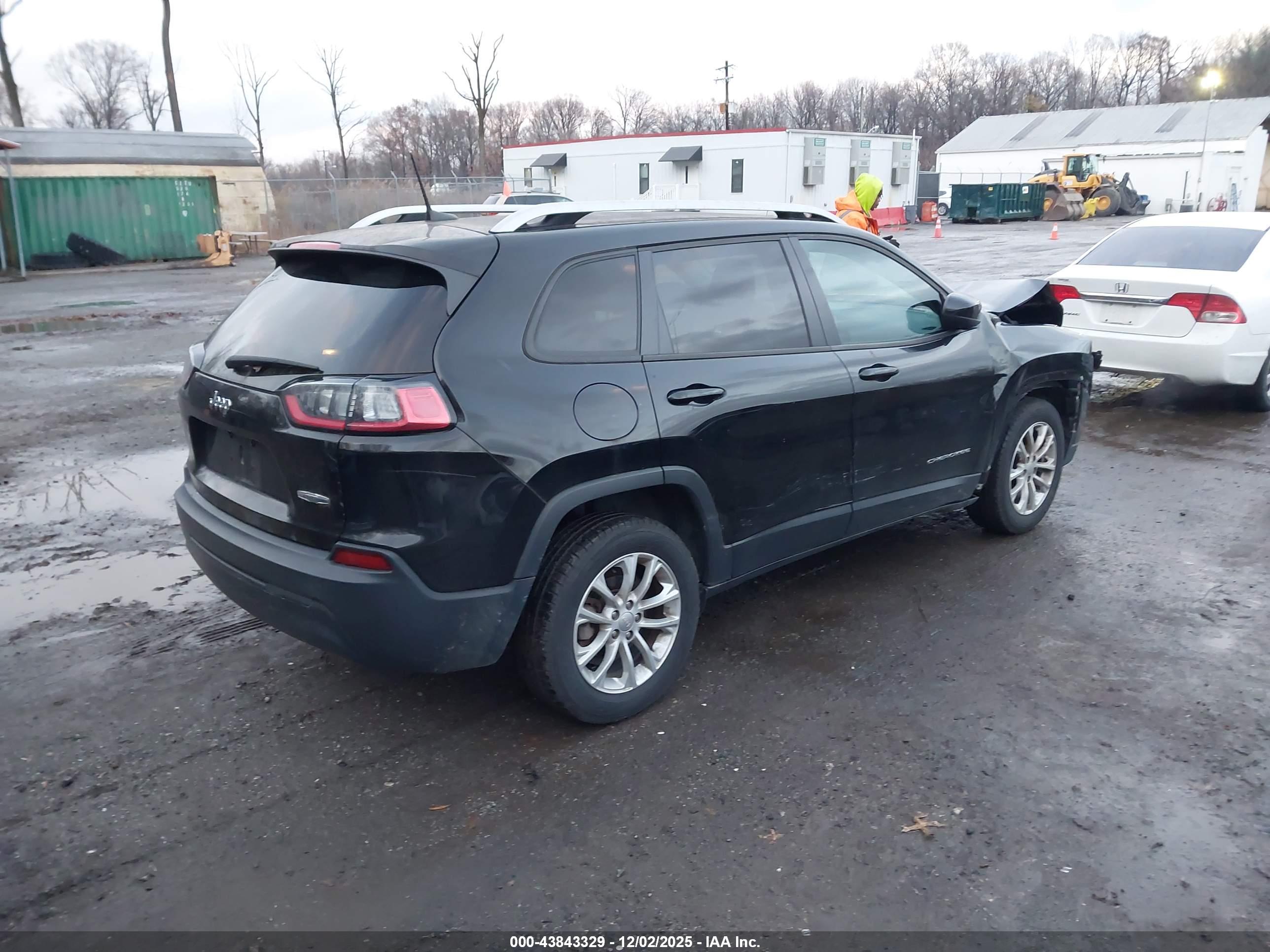 JEEP CHEROKEE image 4