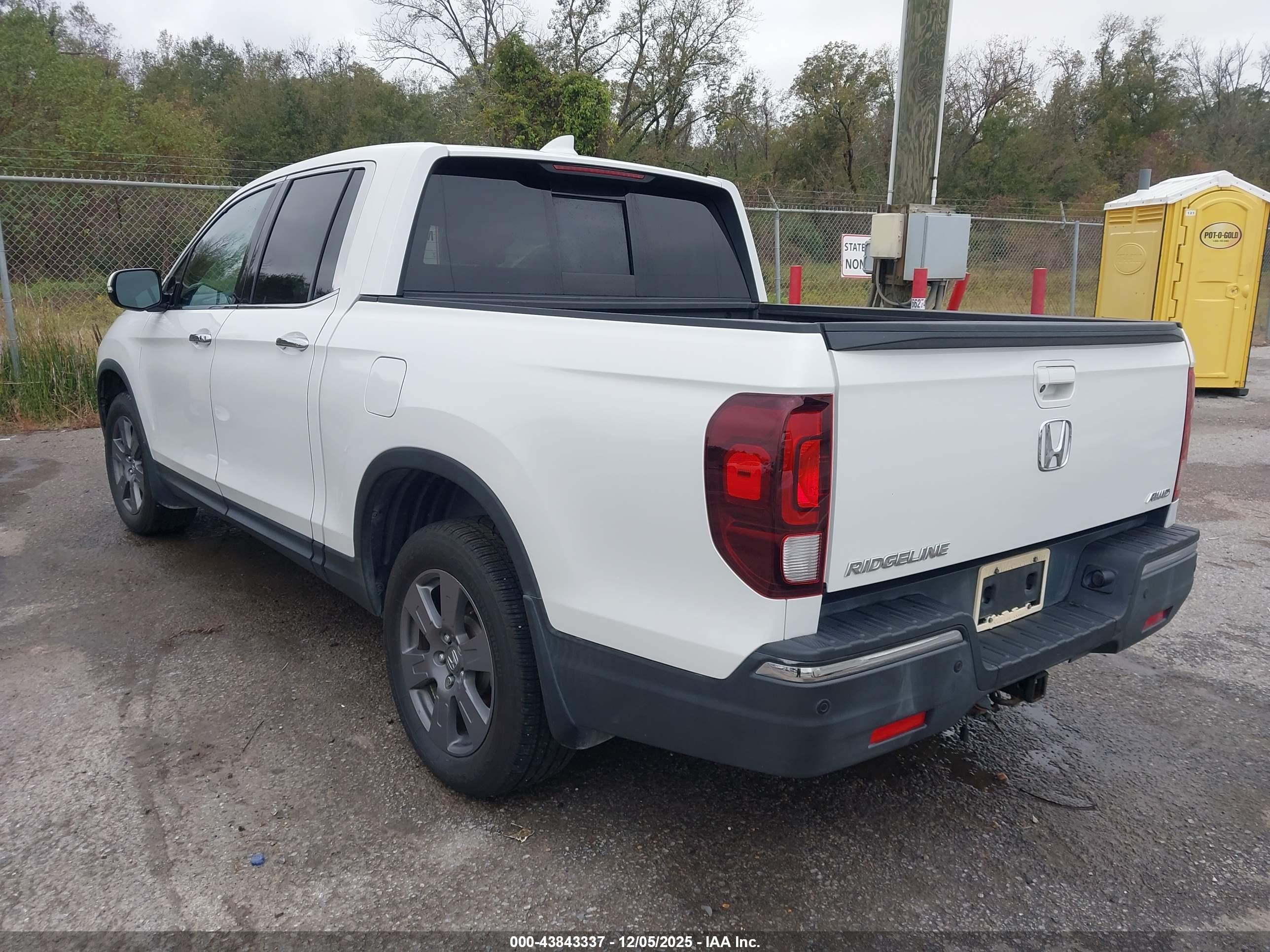 HONDA RIDGELINE image 3