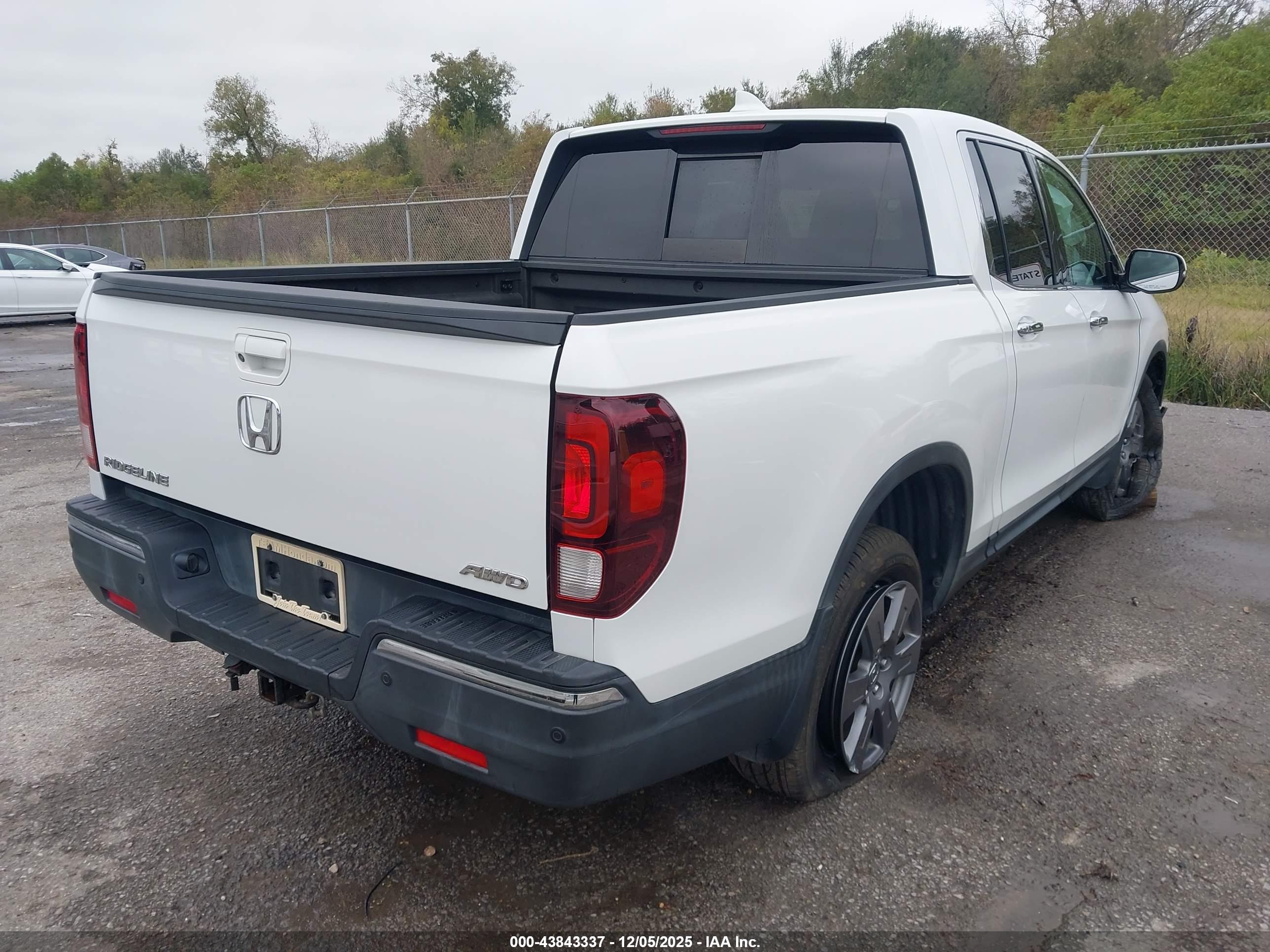 HONDA RIDGELINE image 4