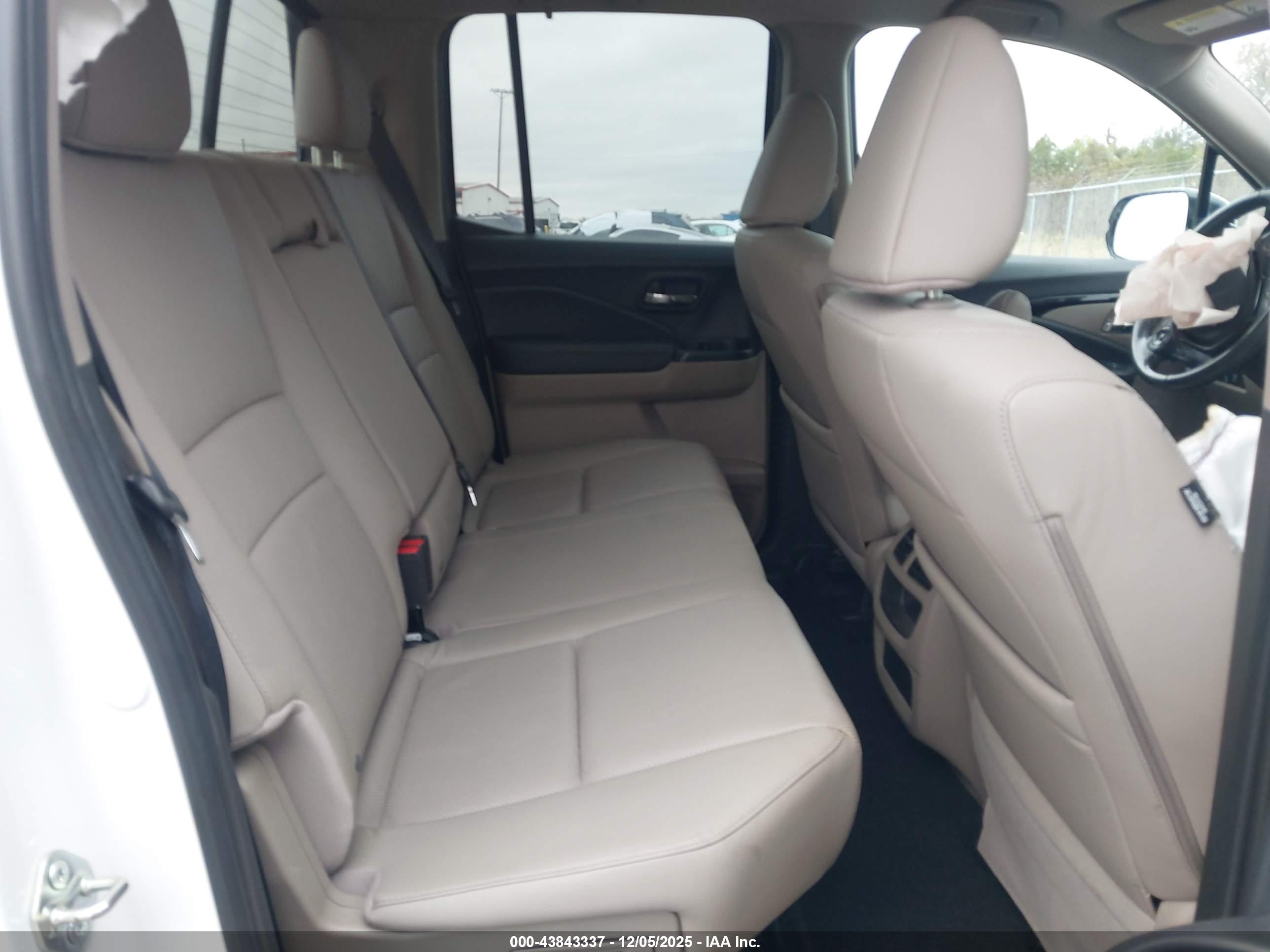HONDA RIDGELINE image 8