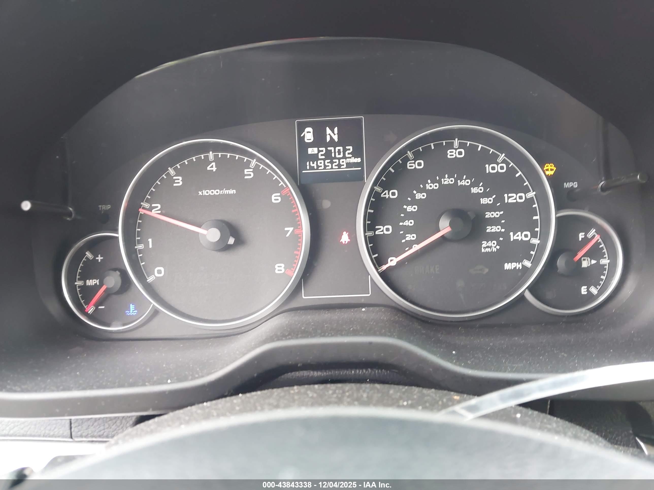 SUBARU OUTBACK image 7