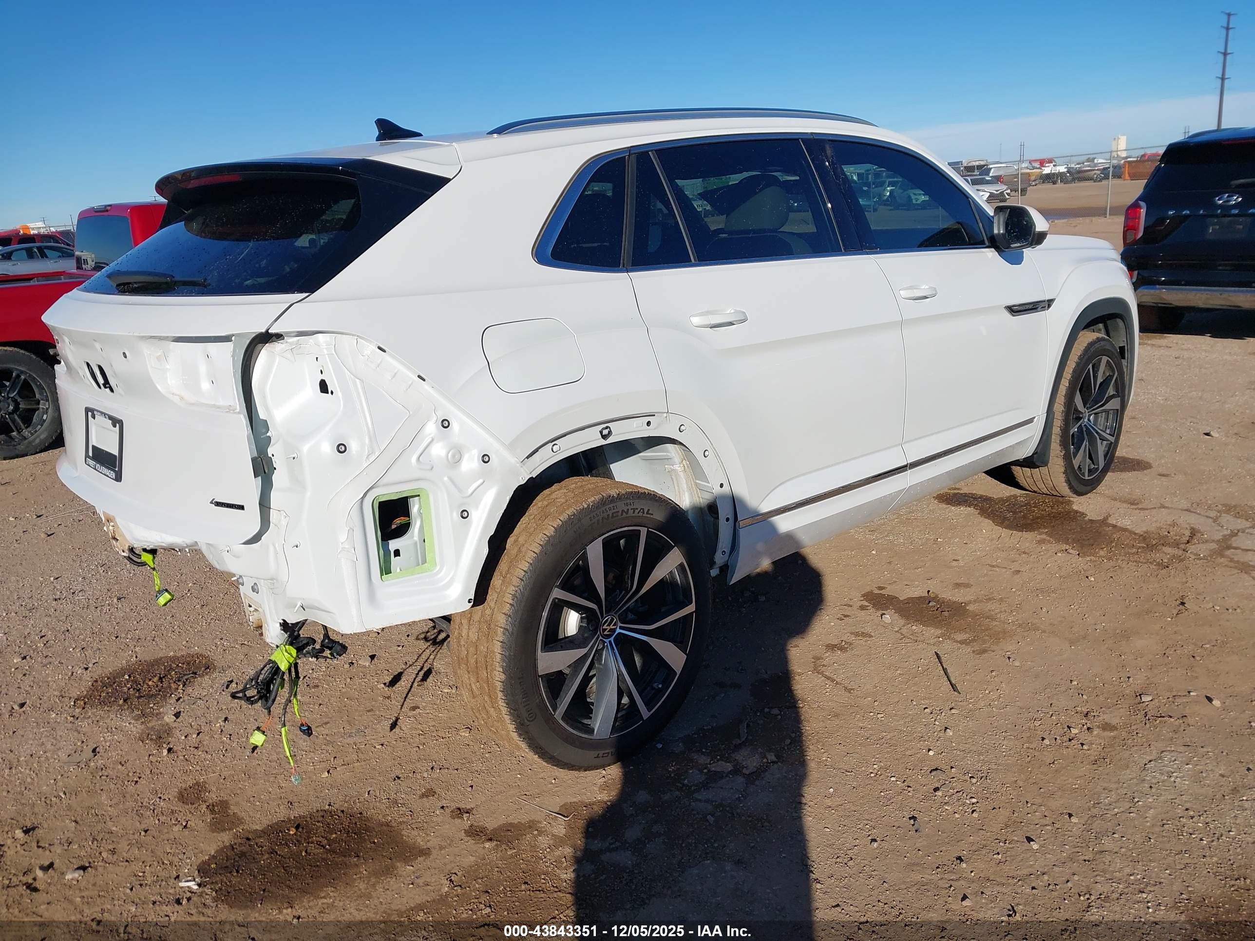 VOLKSWAGEN ATLAS image 4