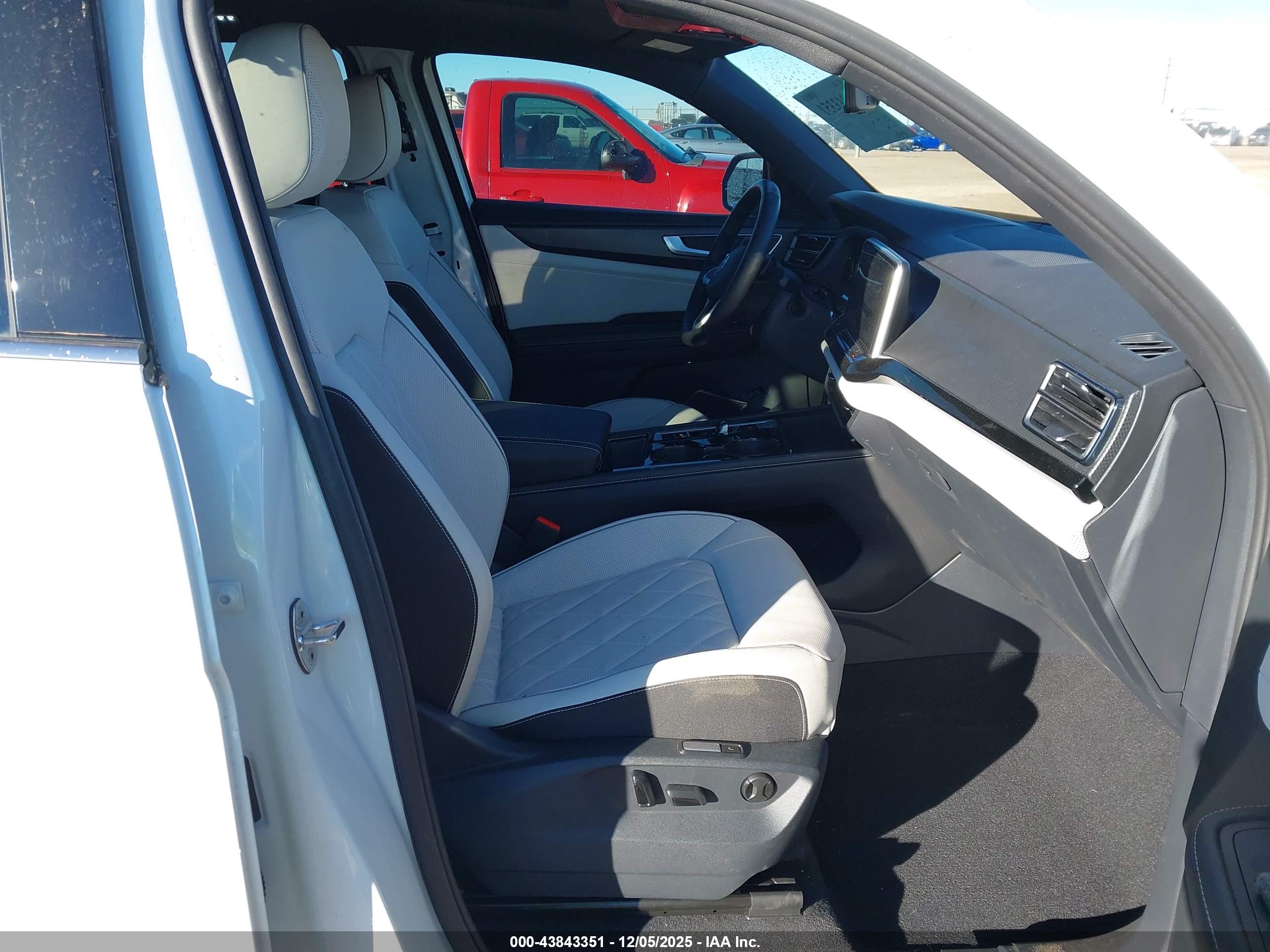 VOLKSWAGEN ATLAS image 5