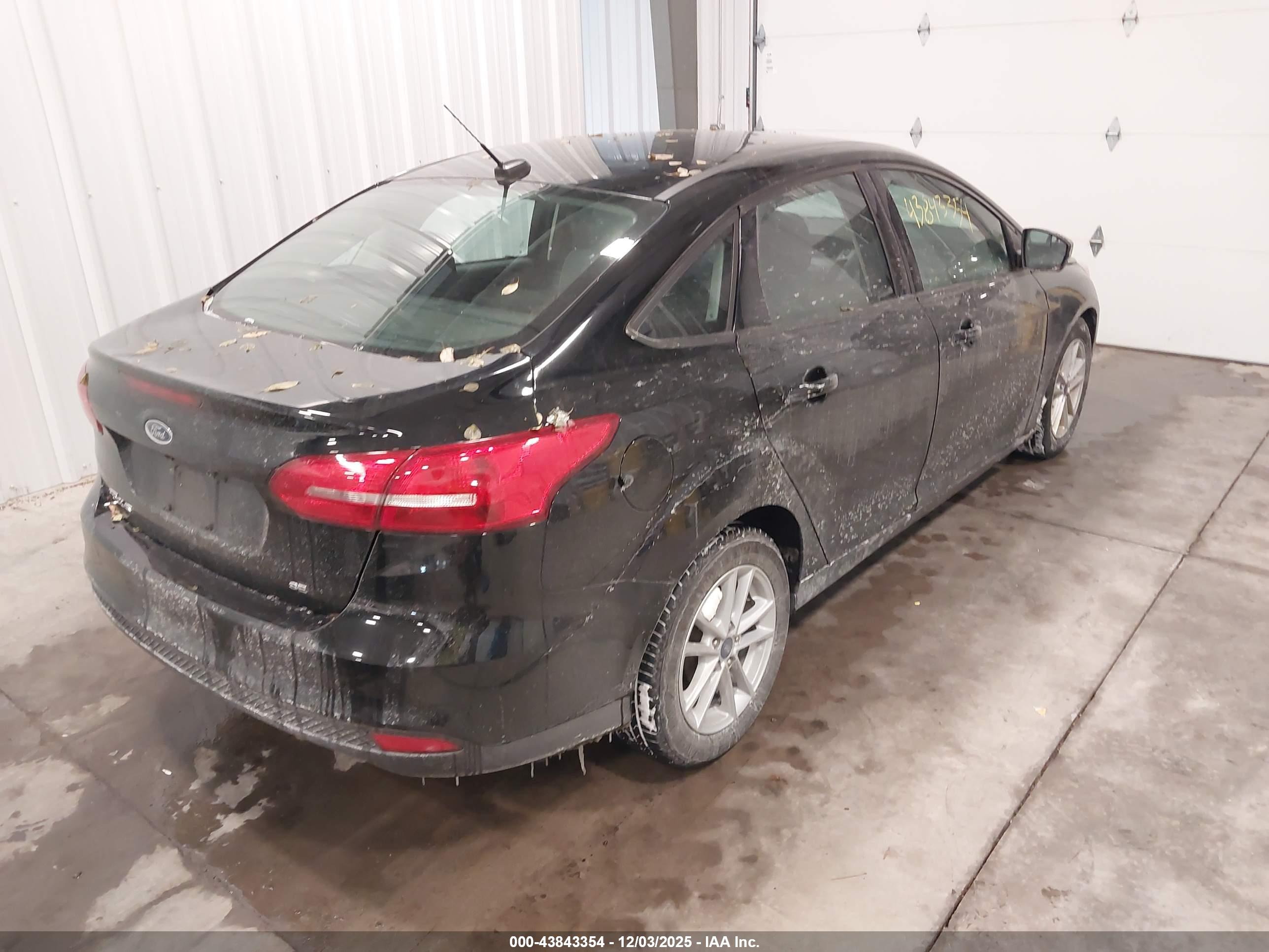 FORD FOCUS image 4