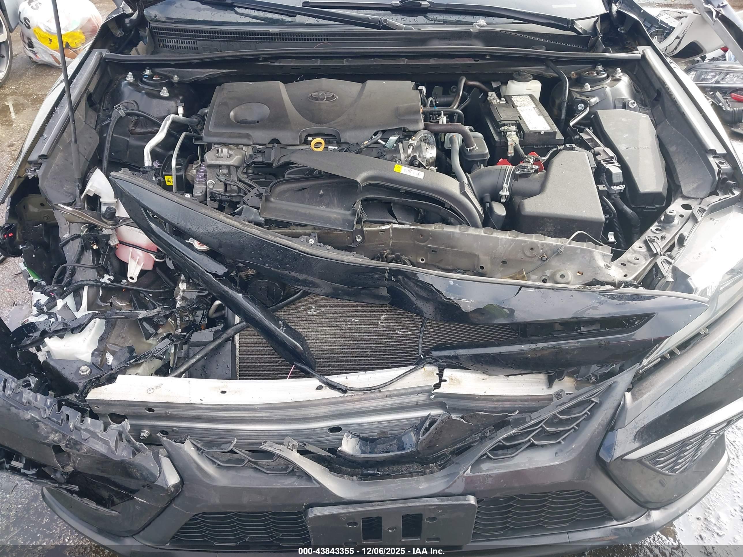 TOYOTA CAMRY image 10