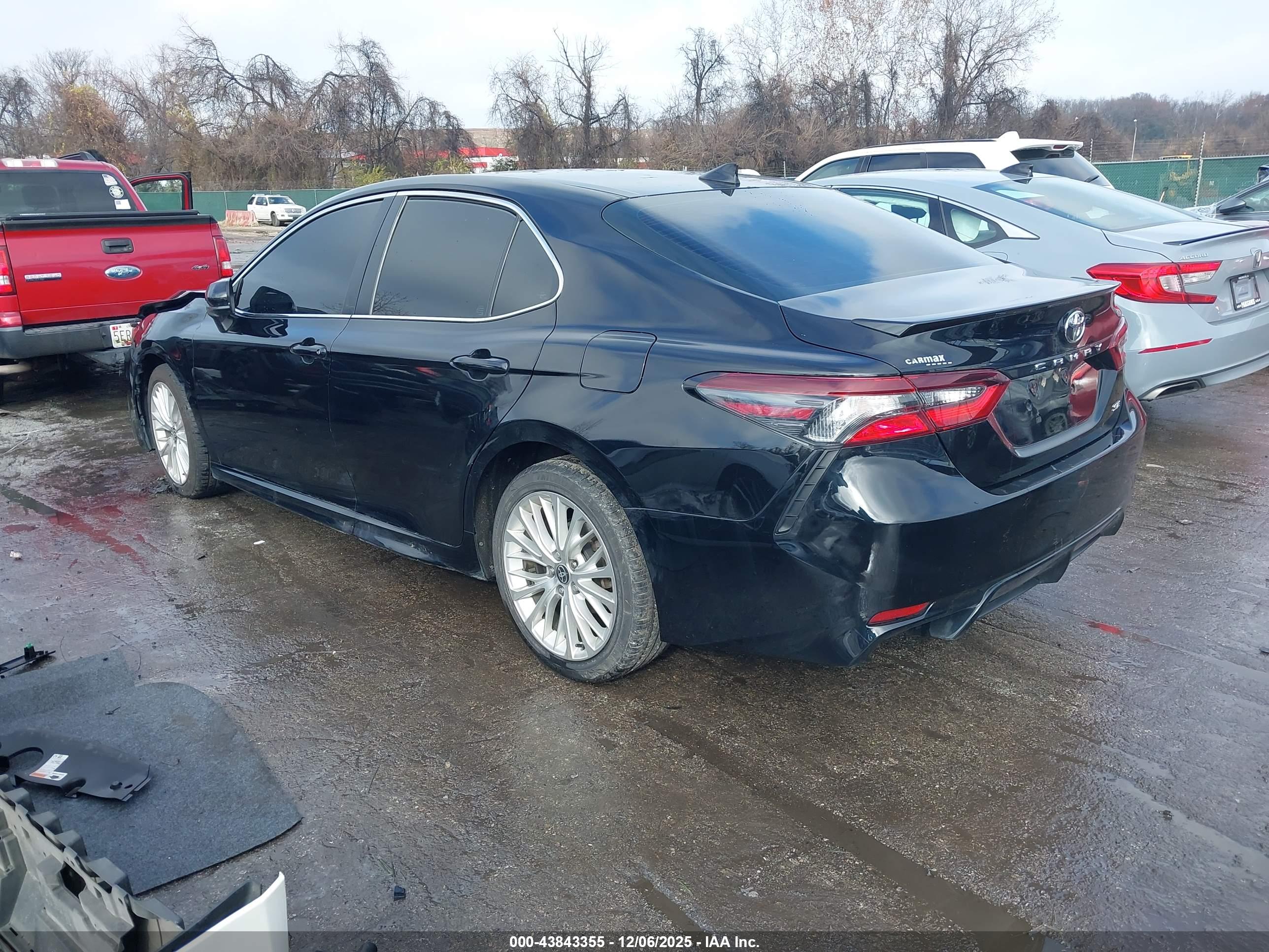 TOYOTA CAMRY image 3