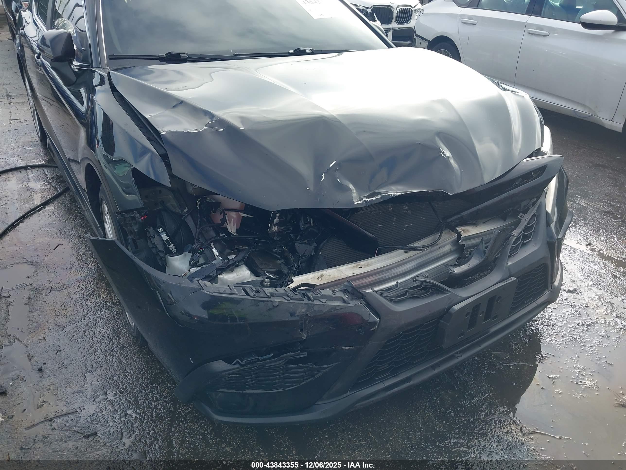 TOYOTA CAMRY image 6