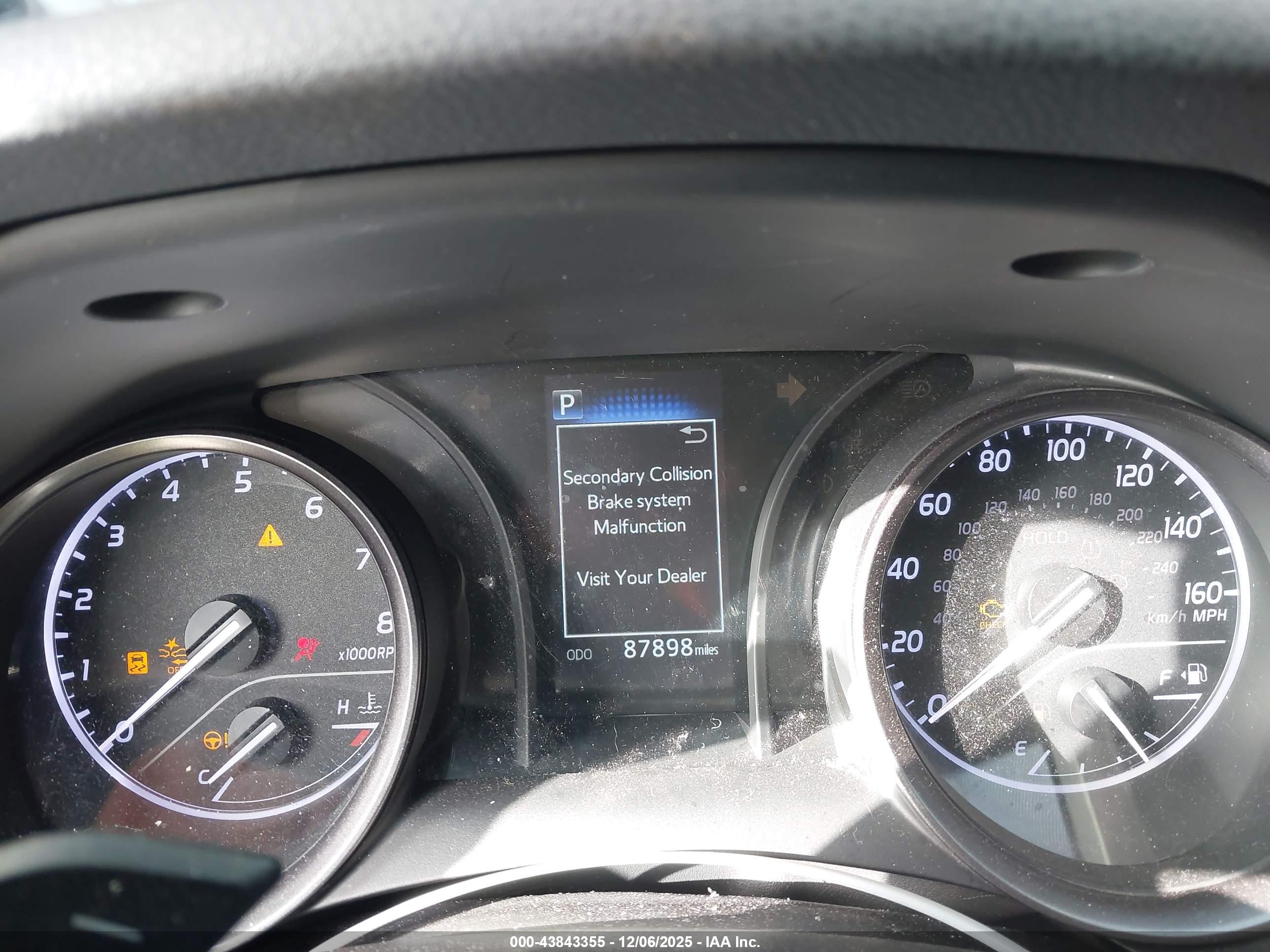 TOYOTA CAMRY image 7
