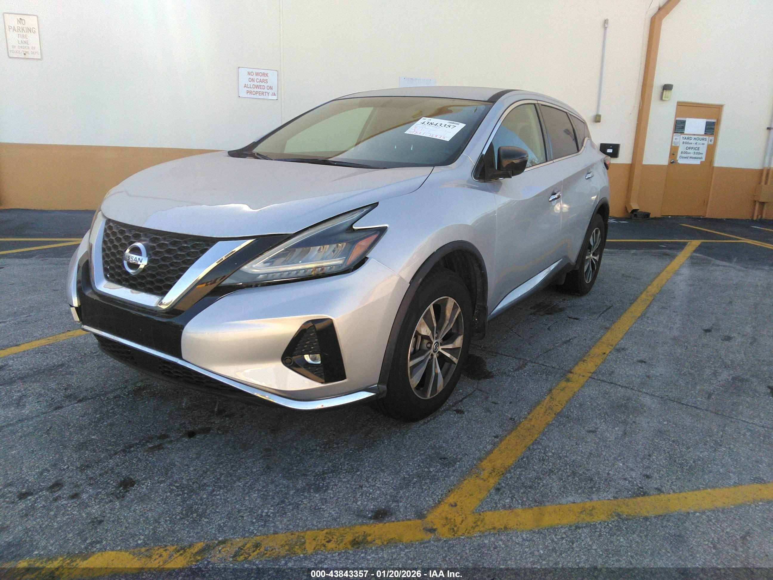 NISSAN MURANO image 2