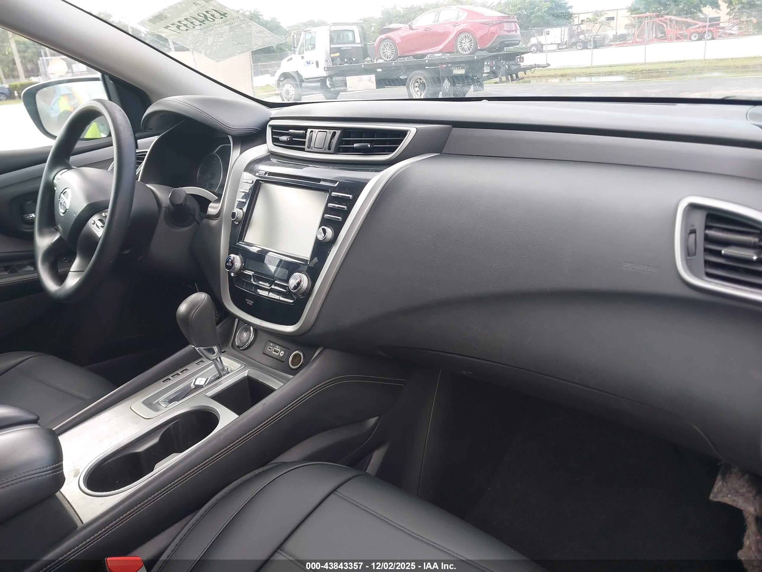 NISSAN MURANO image 5