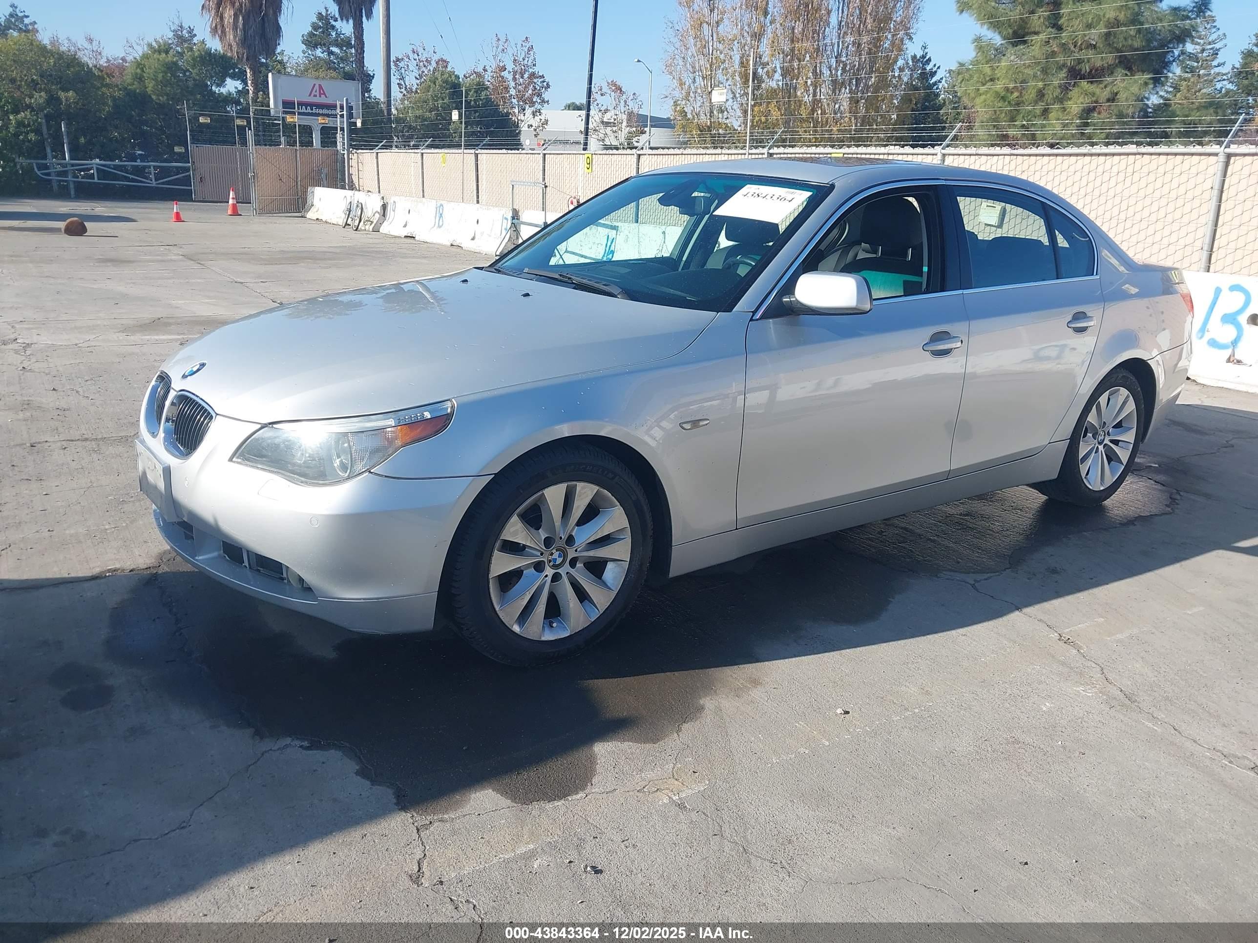 BMW 550I image 2