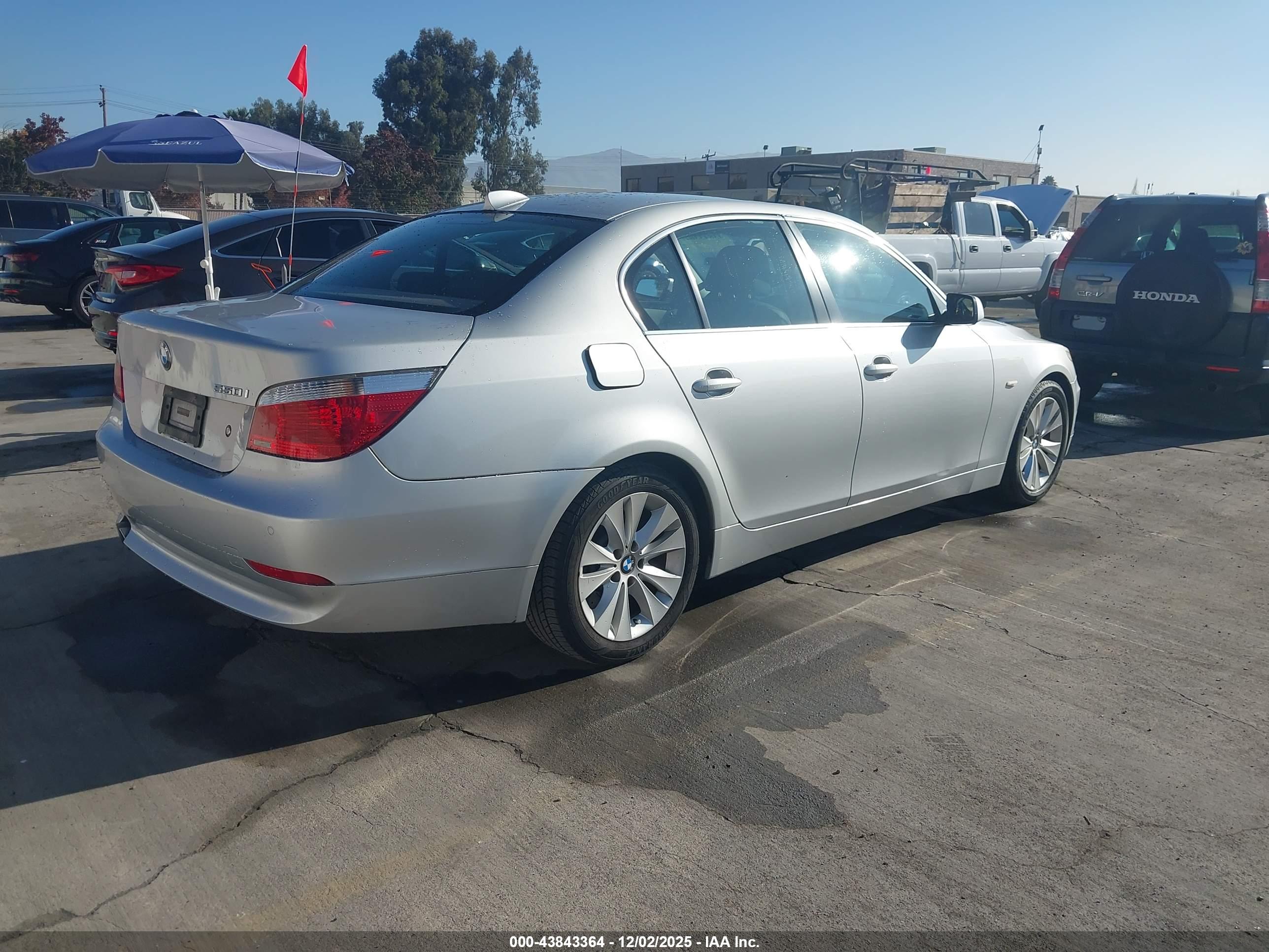 BMW 550I image 4
