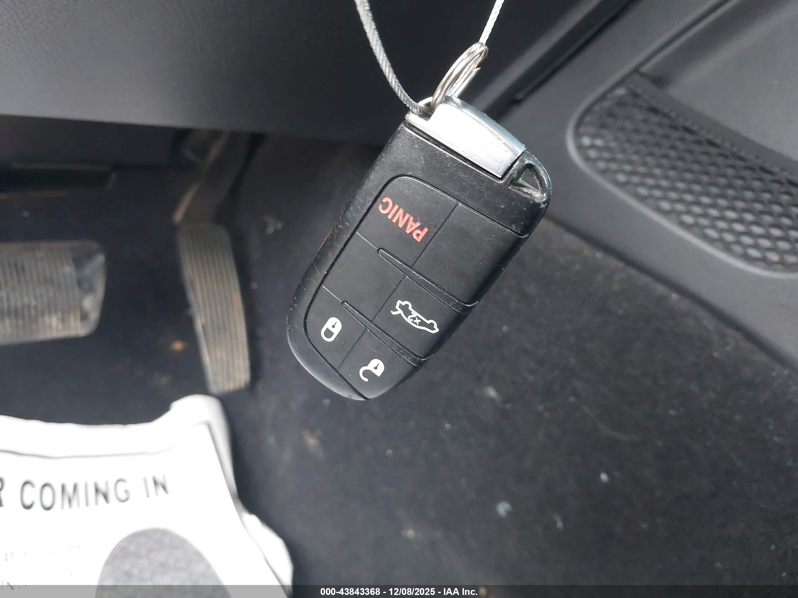 DODGE CHALLENGER image 11