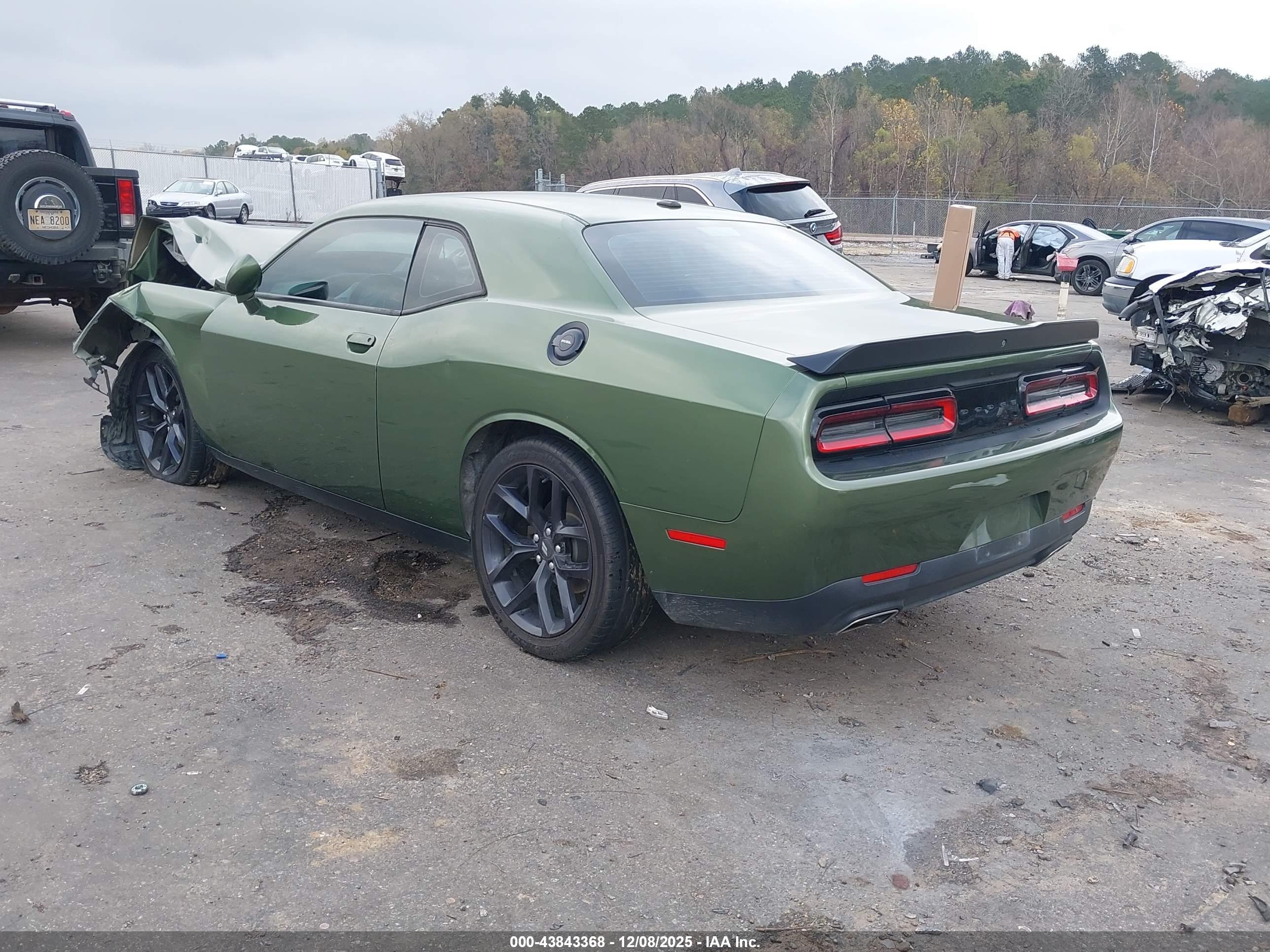 DODGE CHALLENGER image 3