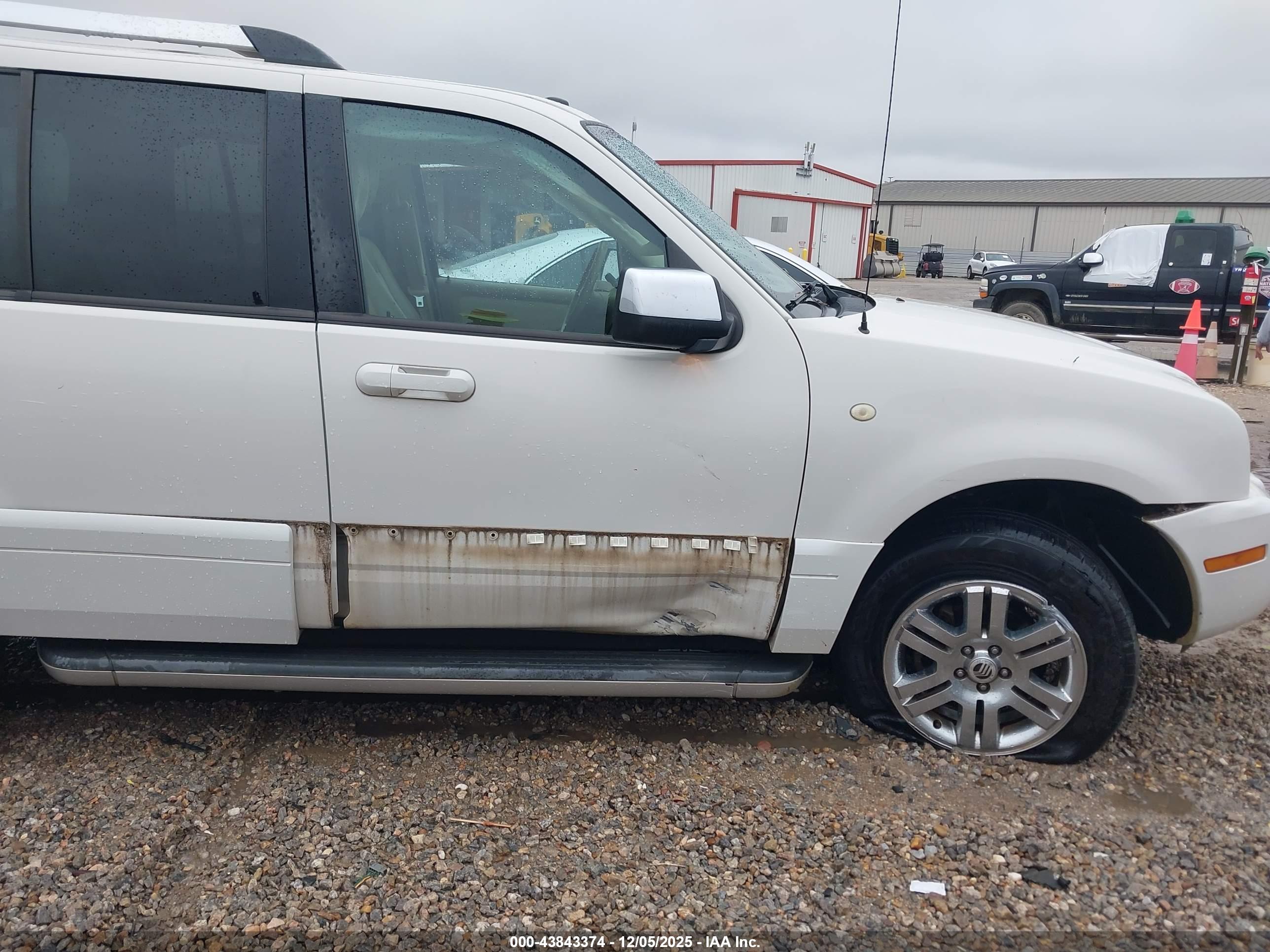 MERCURY MOUNTAINEER image 6