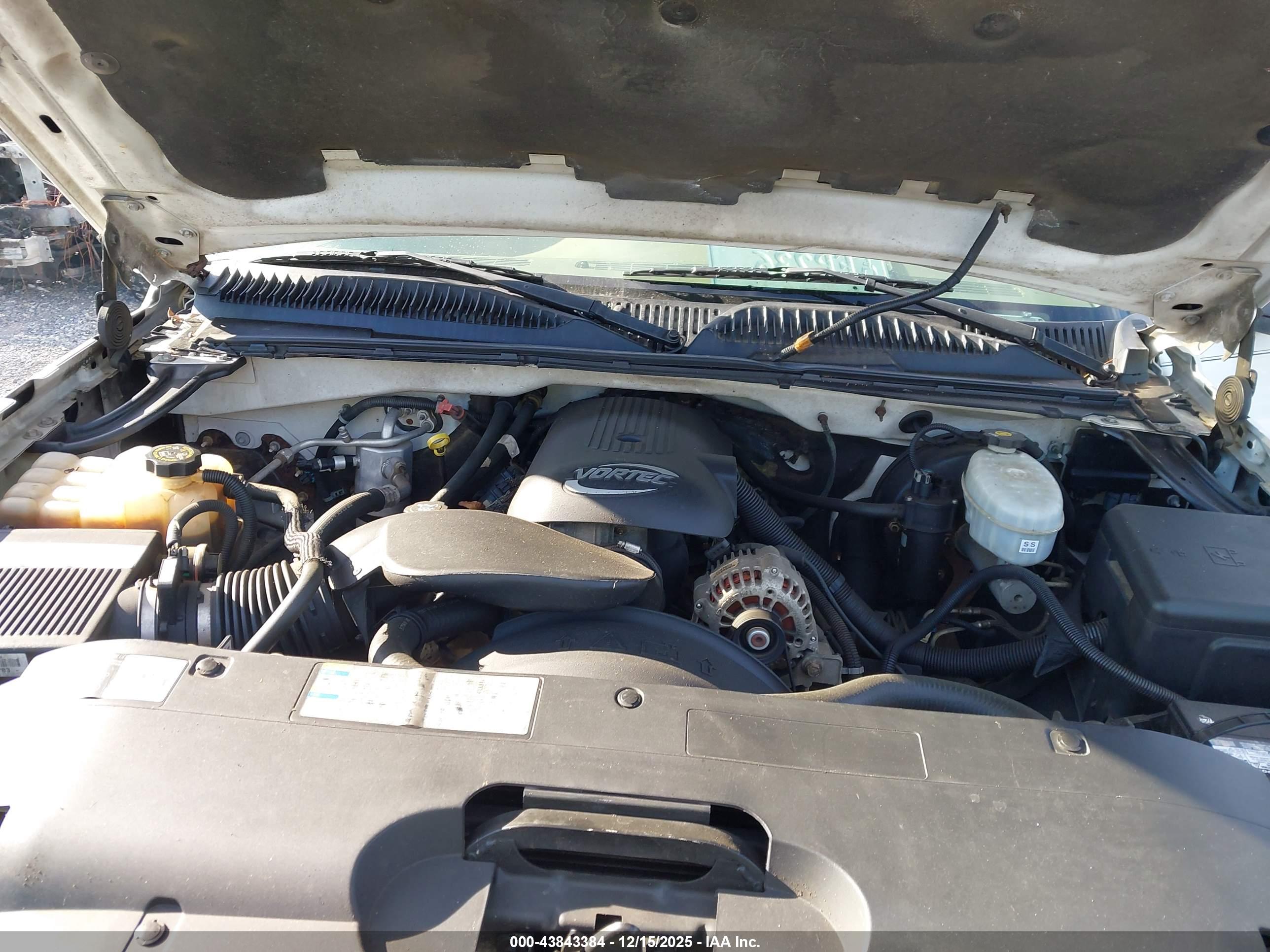 CHEVROLET SILVERADO image 10