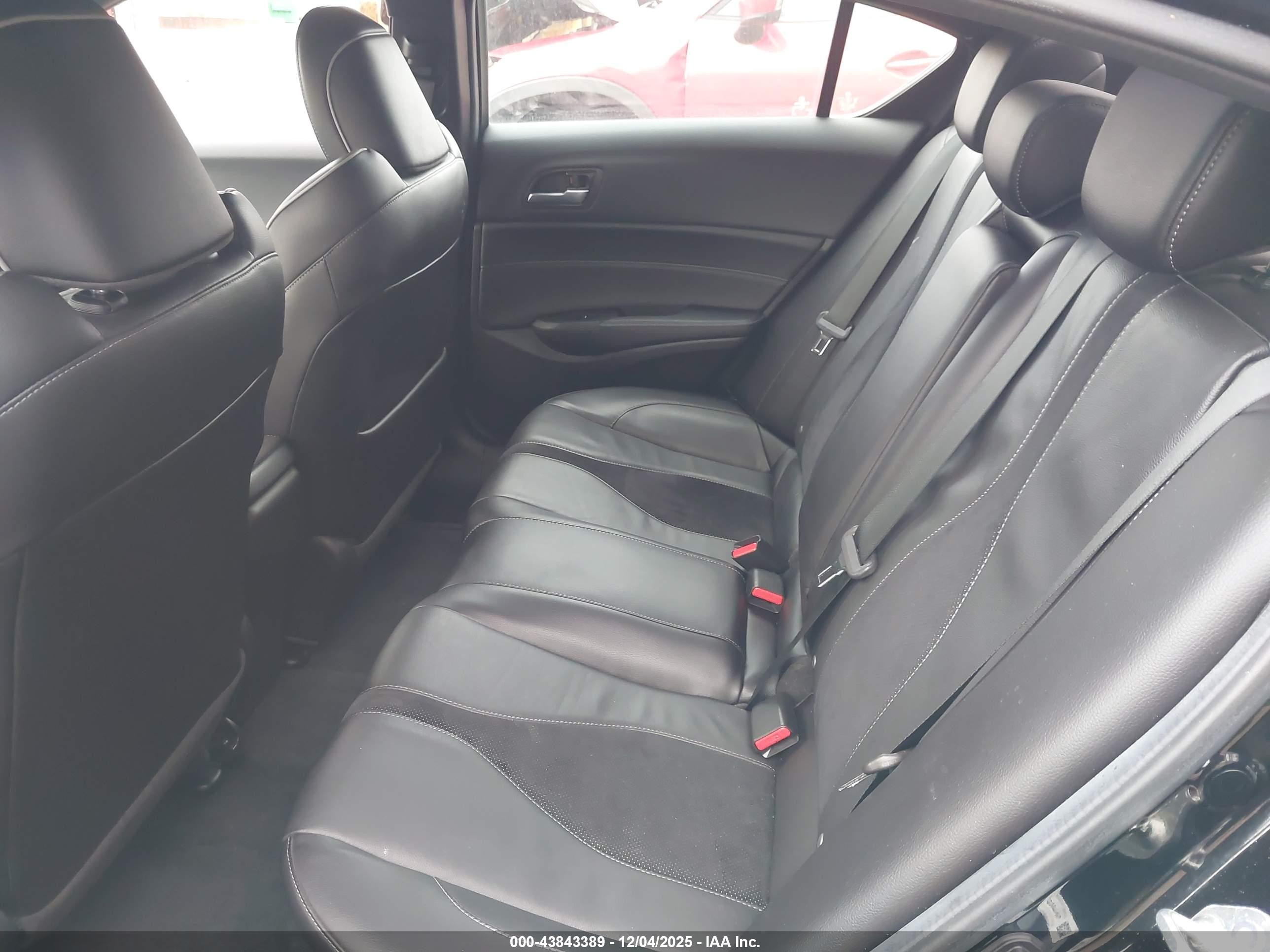 ACURA ILX image 8