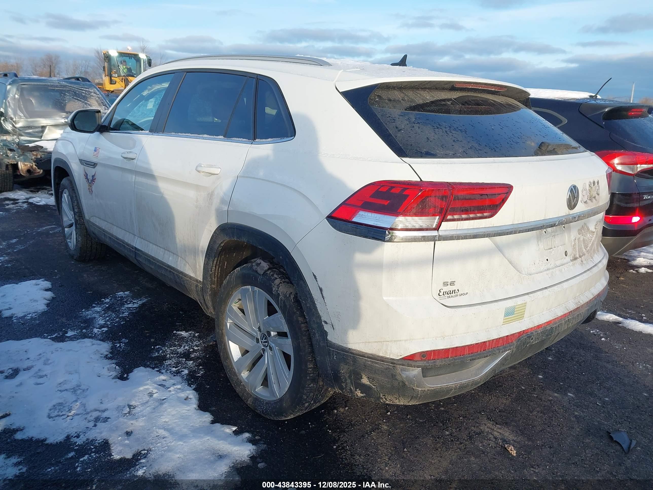 VOLKSWAGEN ATLAS image 3