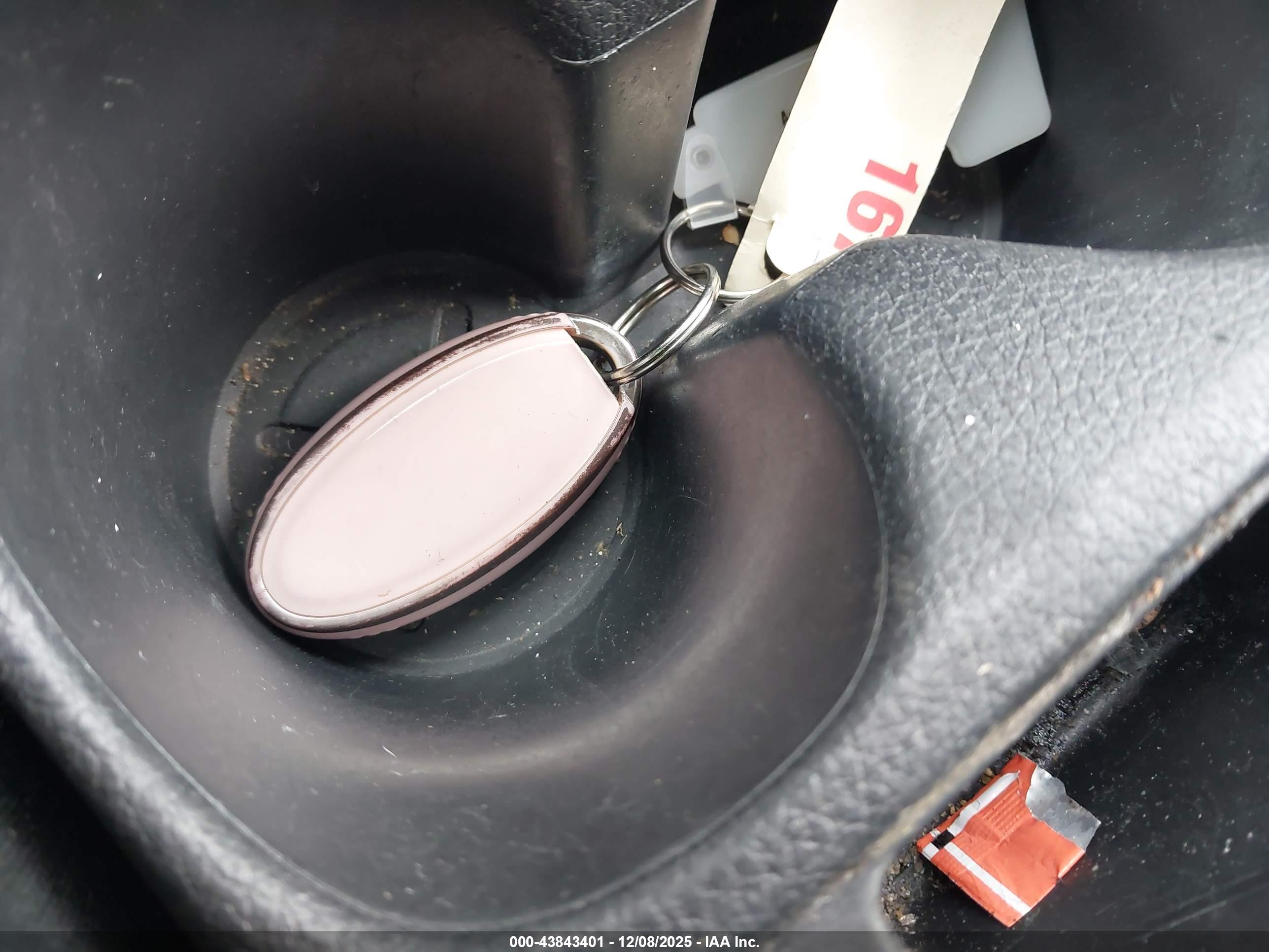 NISSAN ROGUE image 11