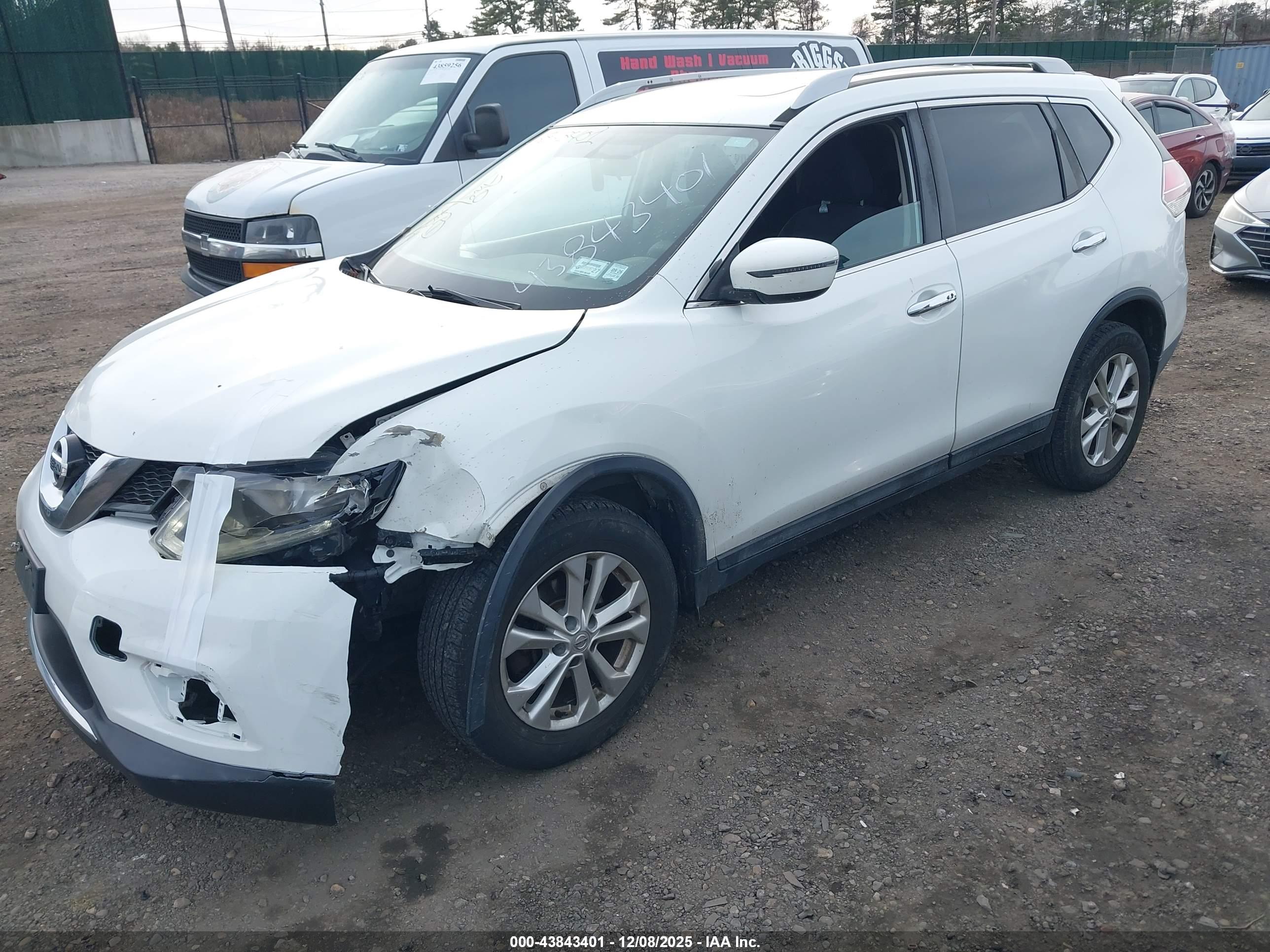 NISSAN ROGUE image 2
