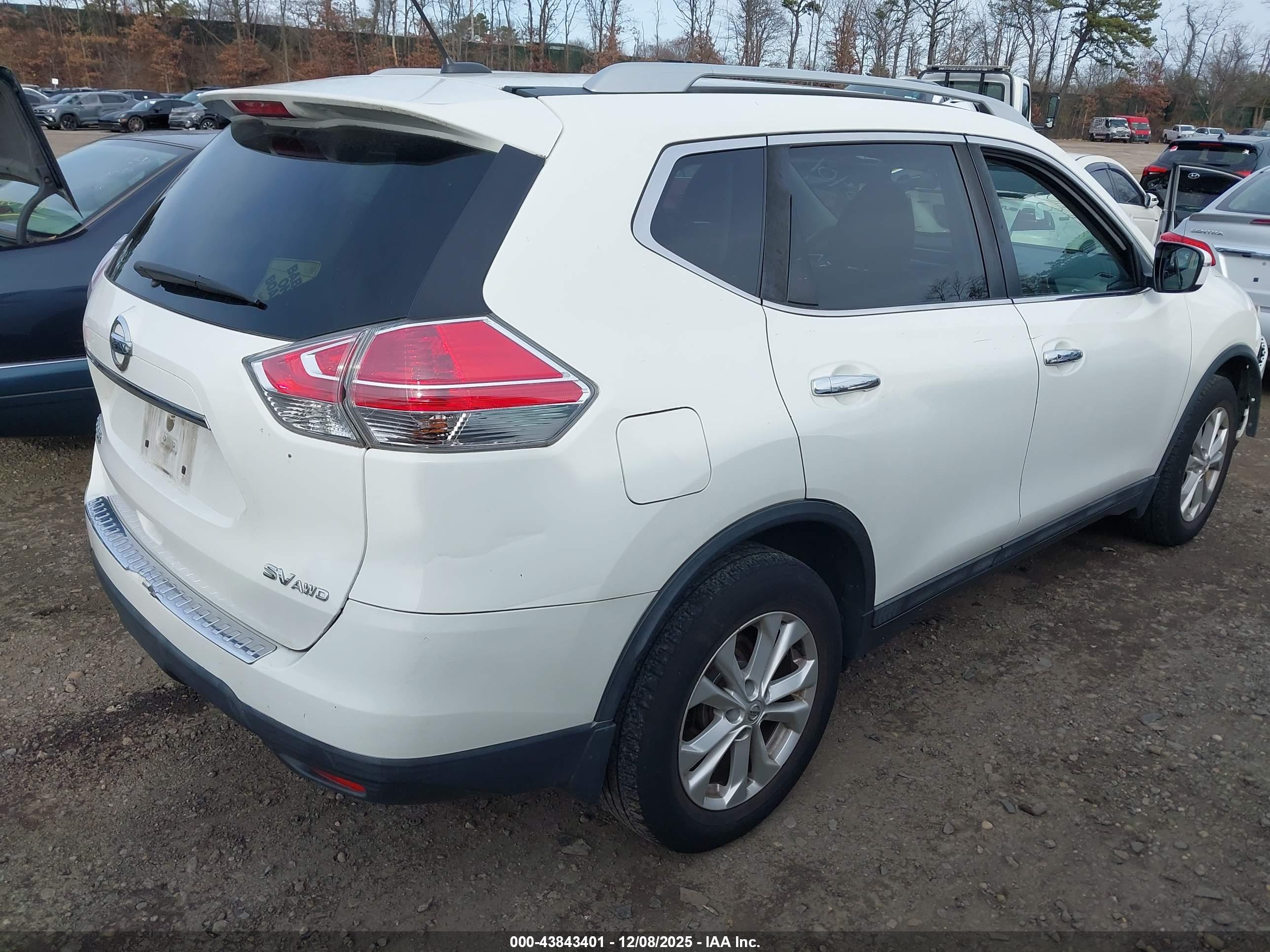 NISSAN ROGUE image 4