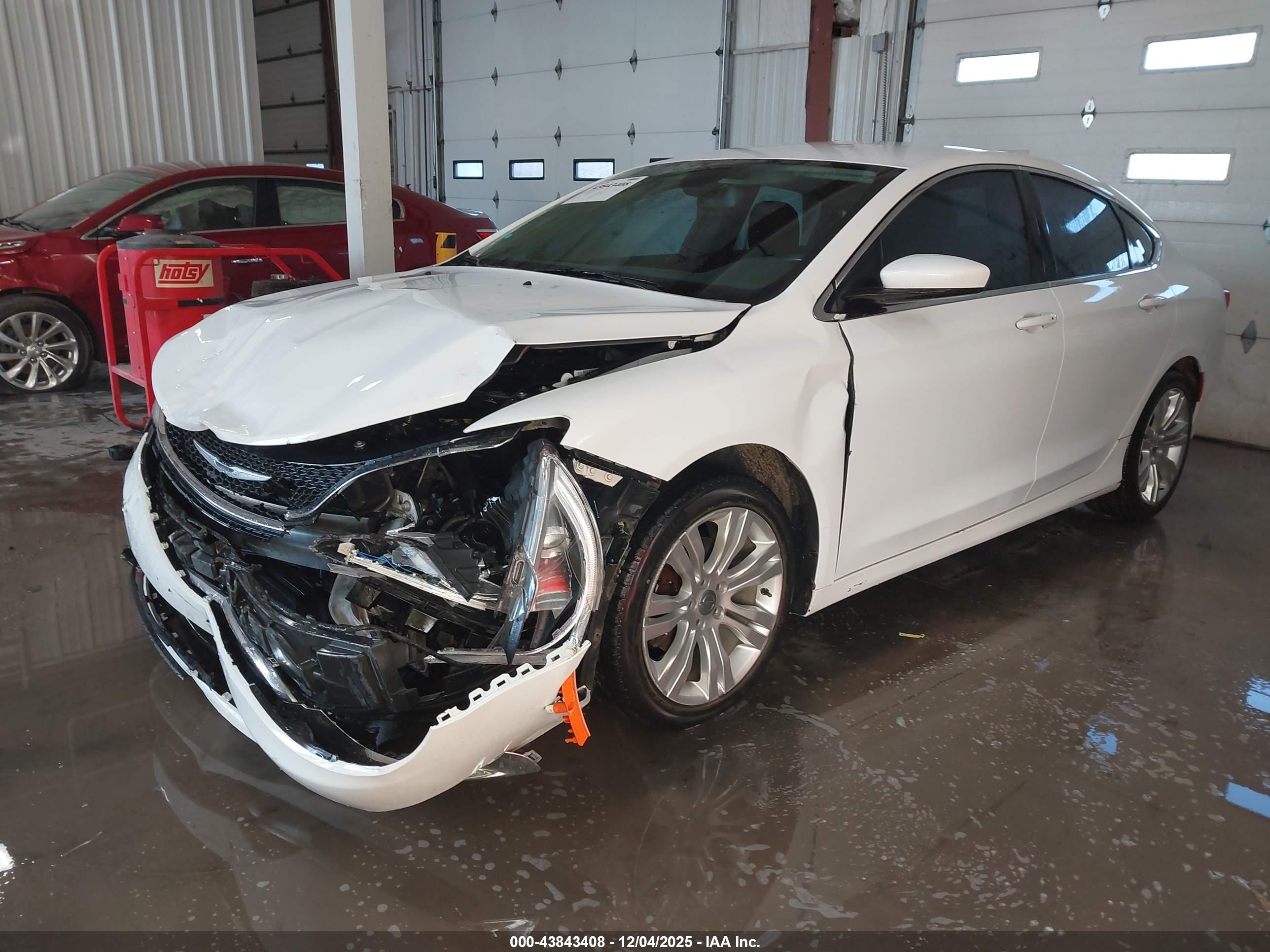 CHRYSLER 200 image 2