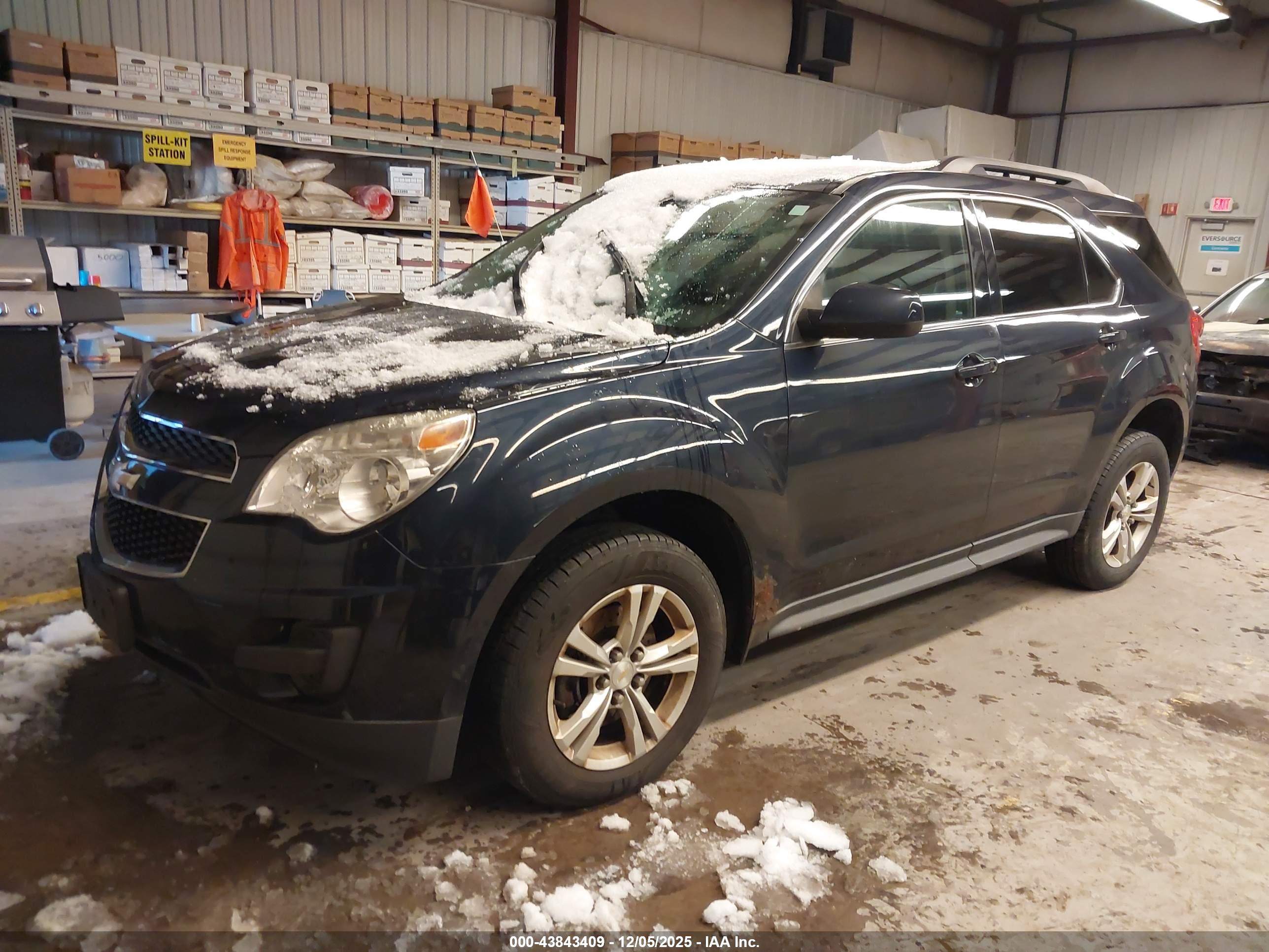 CHEVROLET EQUINOX image 2