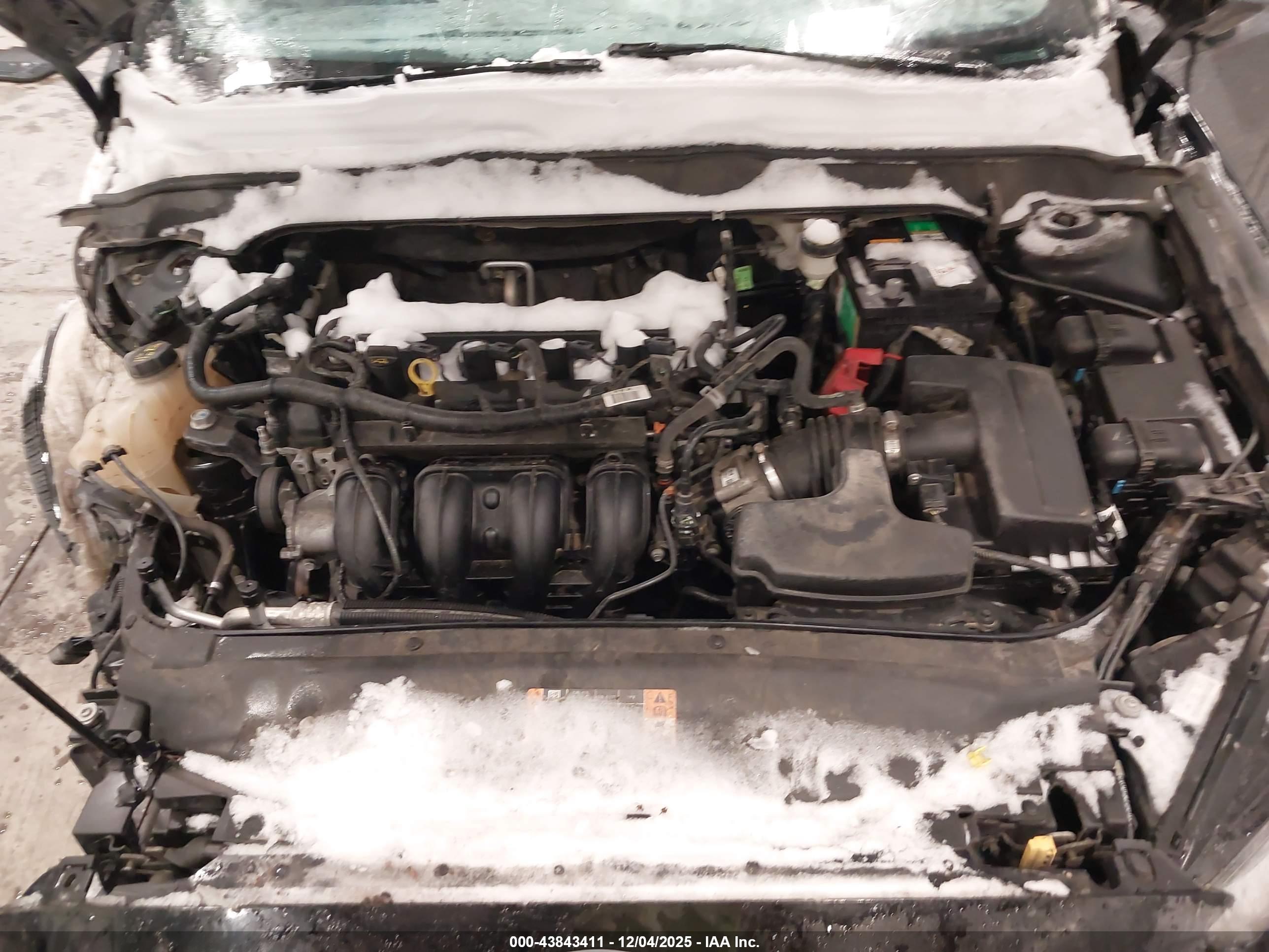 FORD FUSION image 10