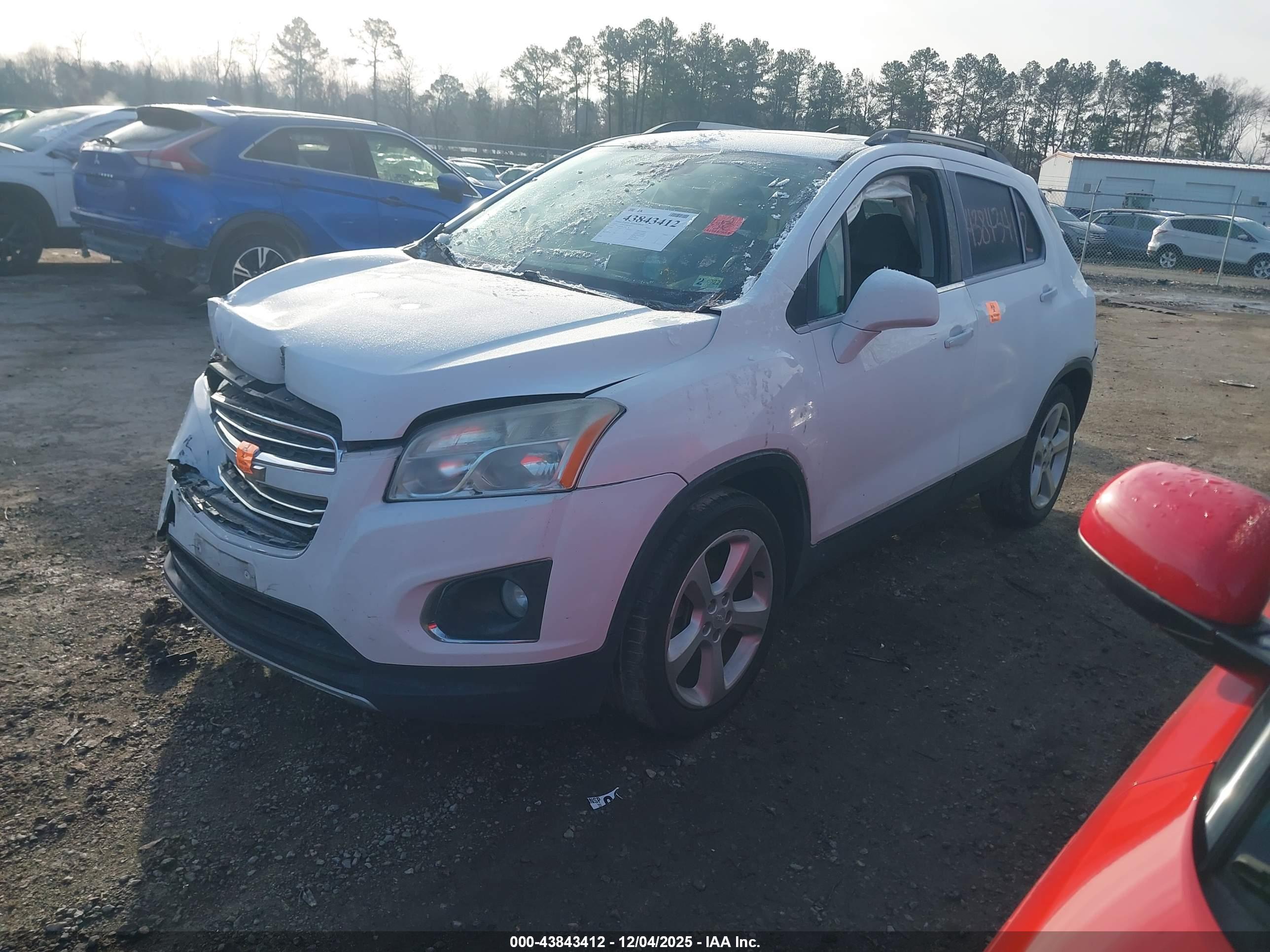CHEVROLET TRAX image 2